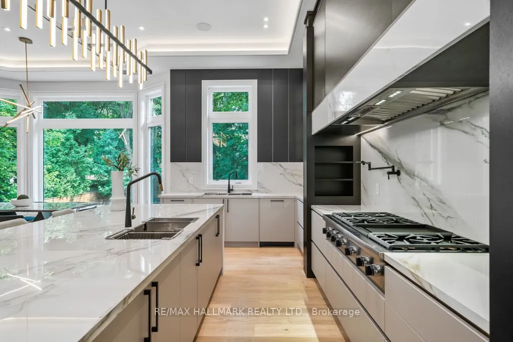 215 Northwood Drive