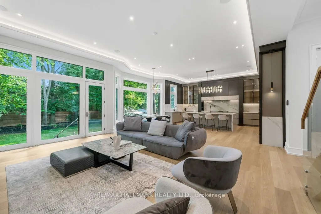 215 Northwood Drive