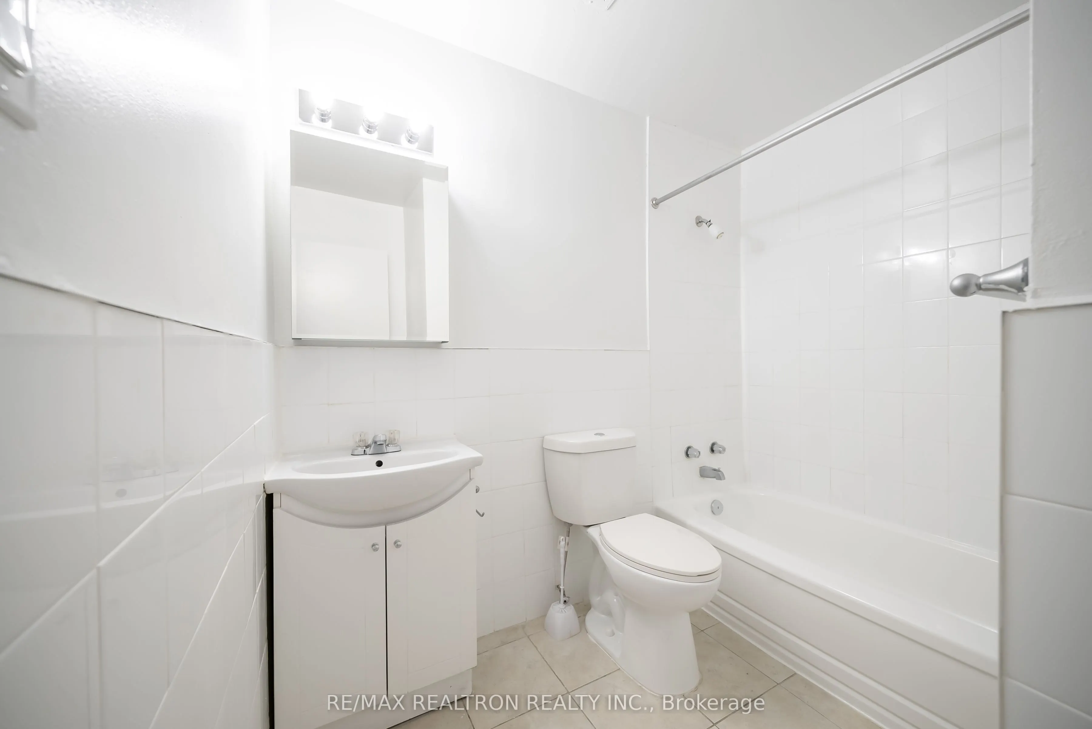 1042 Sheppard Avenue W, #104