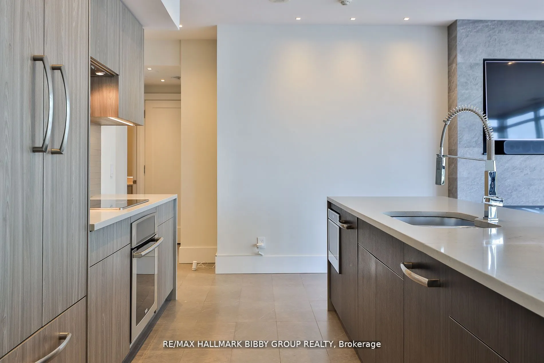 438 King Street W, #2101