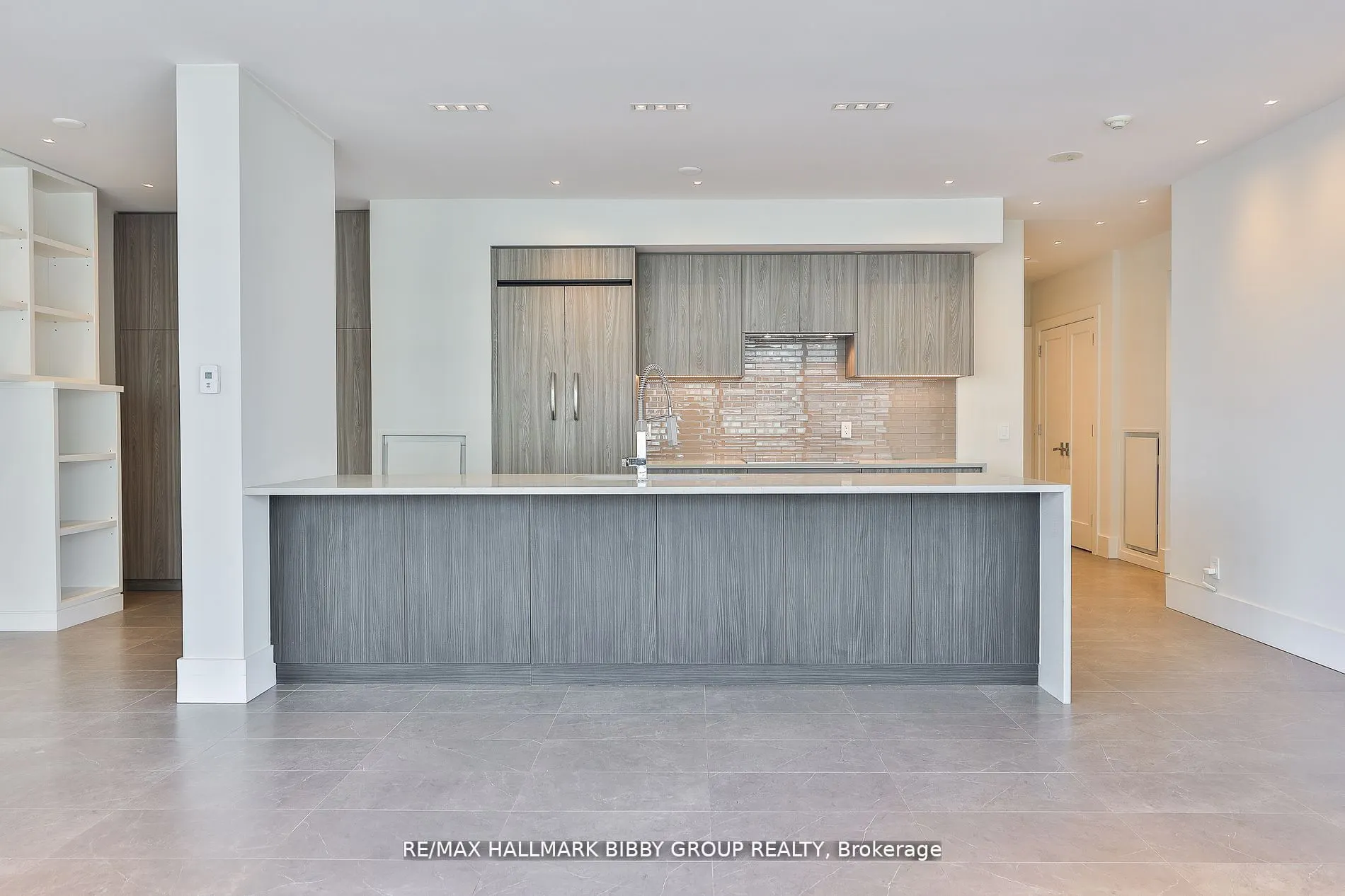 438 King Street W, #2101