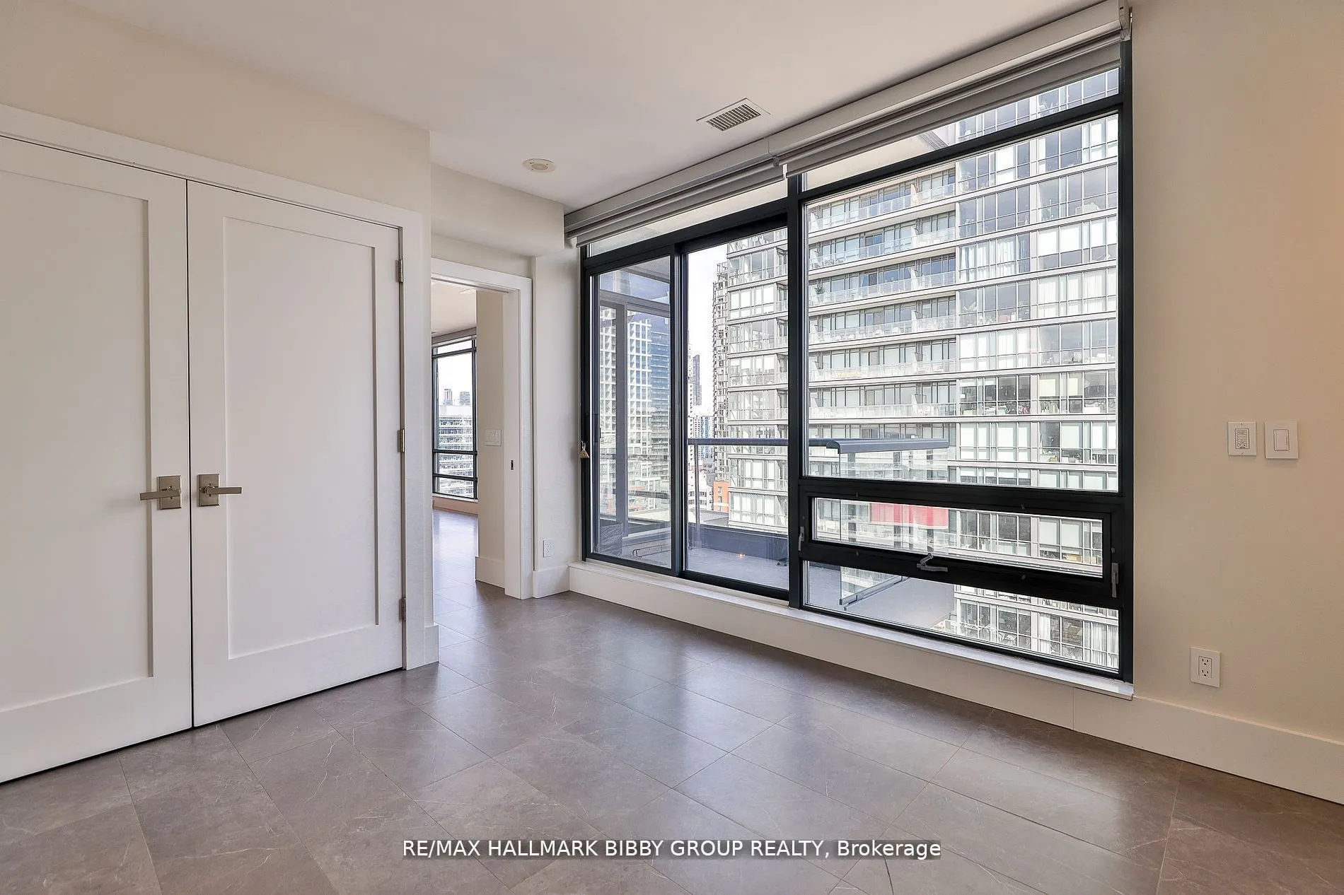 438 King Street W, #2101