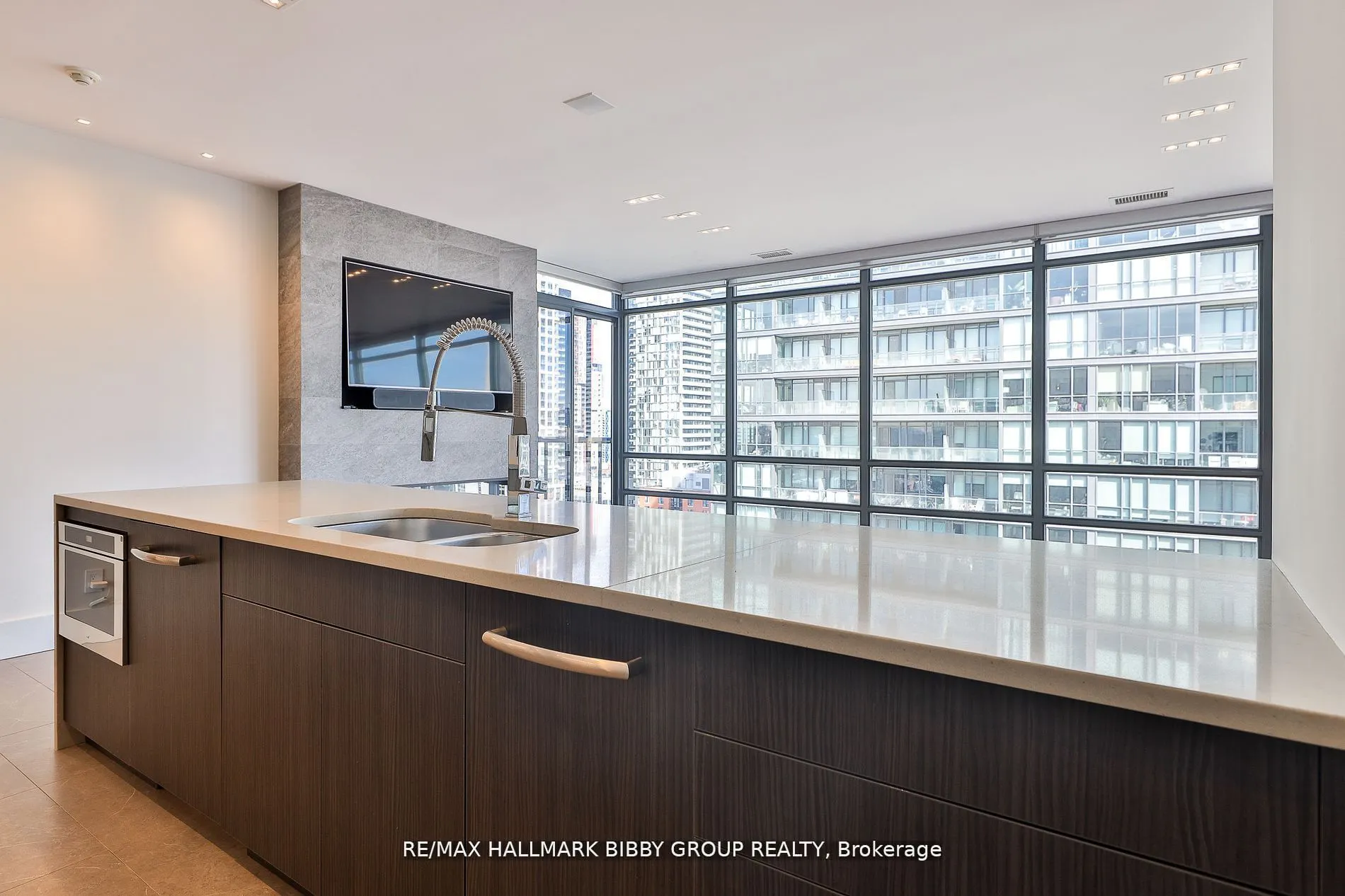 438 King Street W, #2101