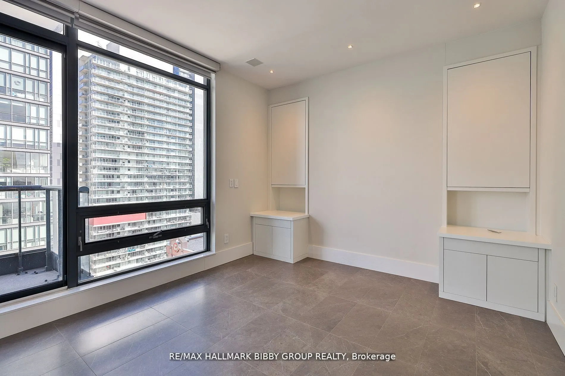 438 King Street W, #2101