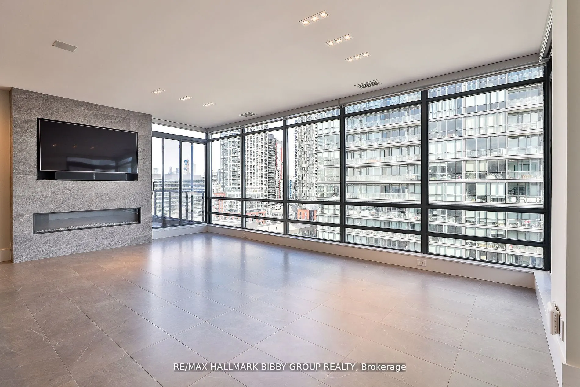 438 King Street W, #2101