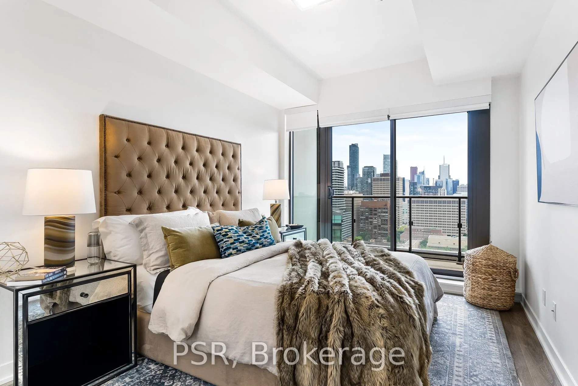2 St Thomas Street, #1206