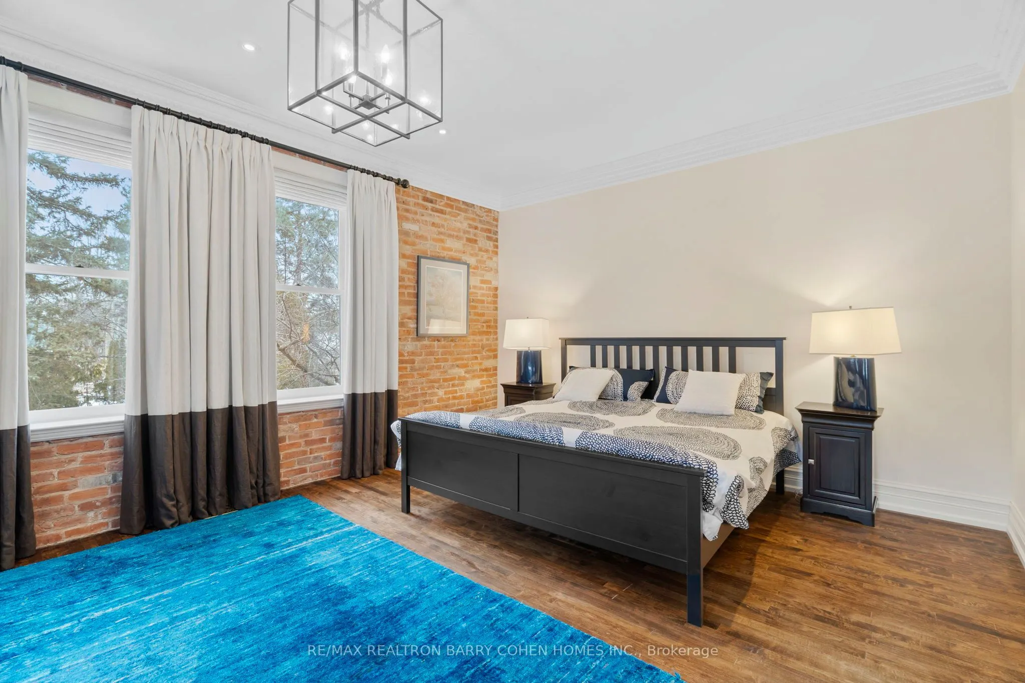 10 Pine Hill Road