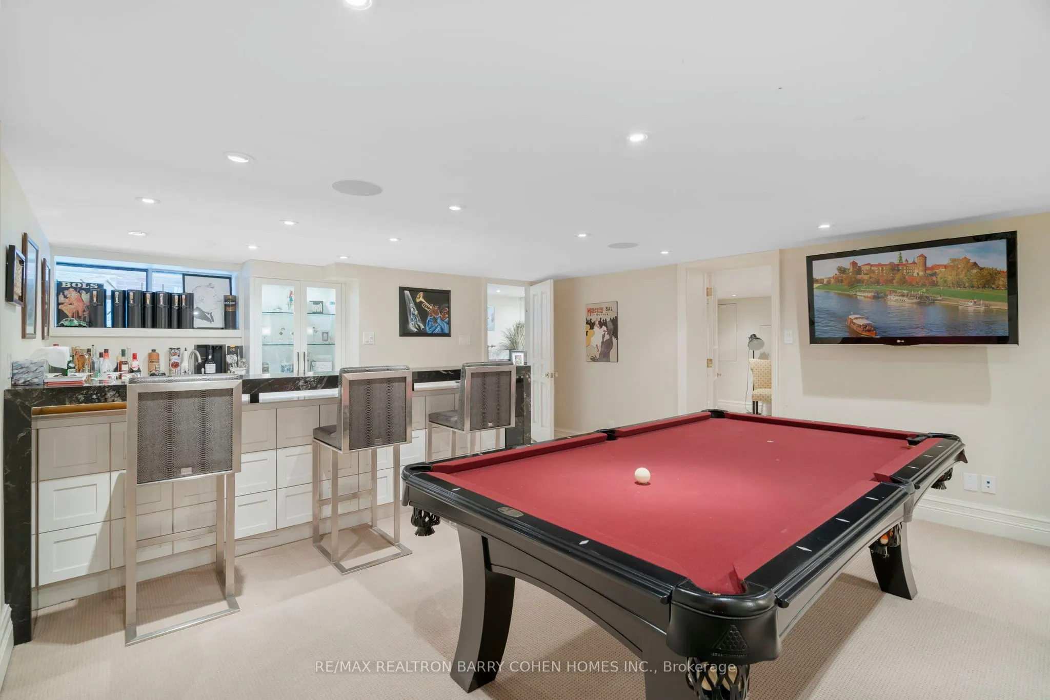 10 Pine Hill Road