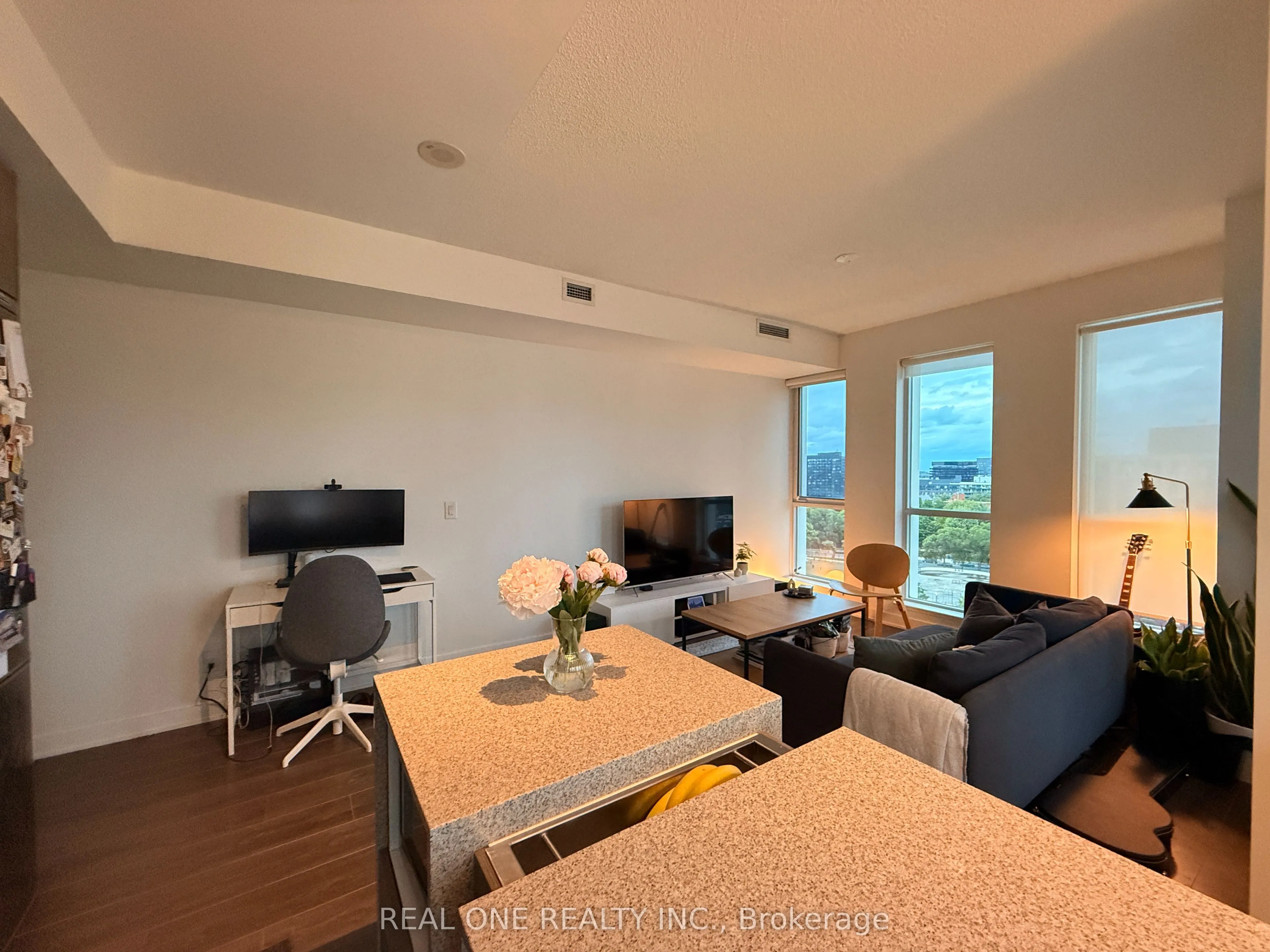 170 Sumach Street, #1206