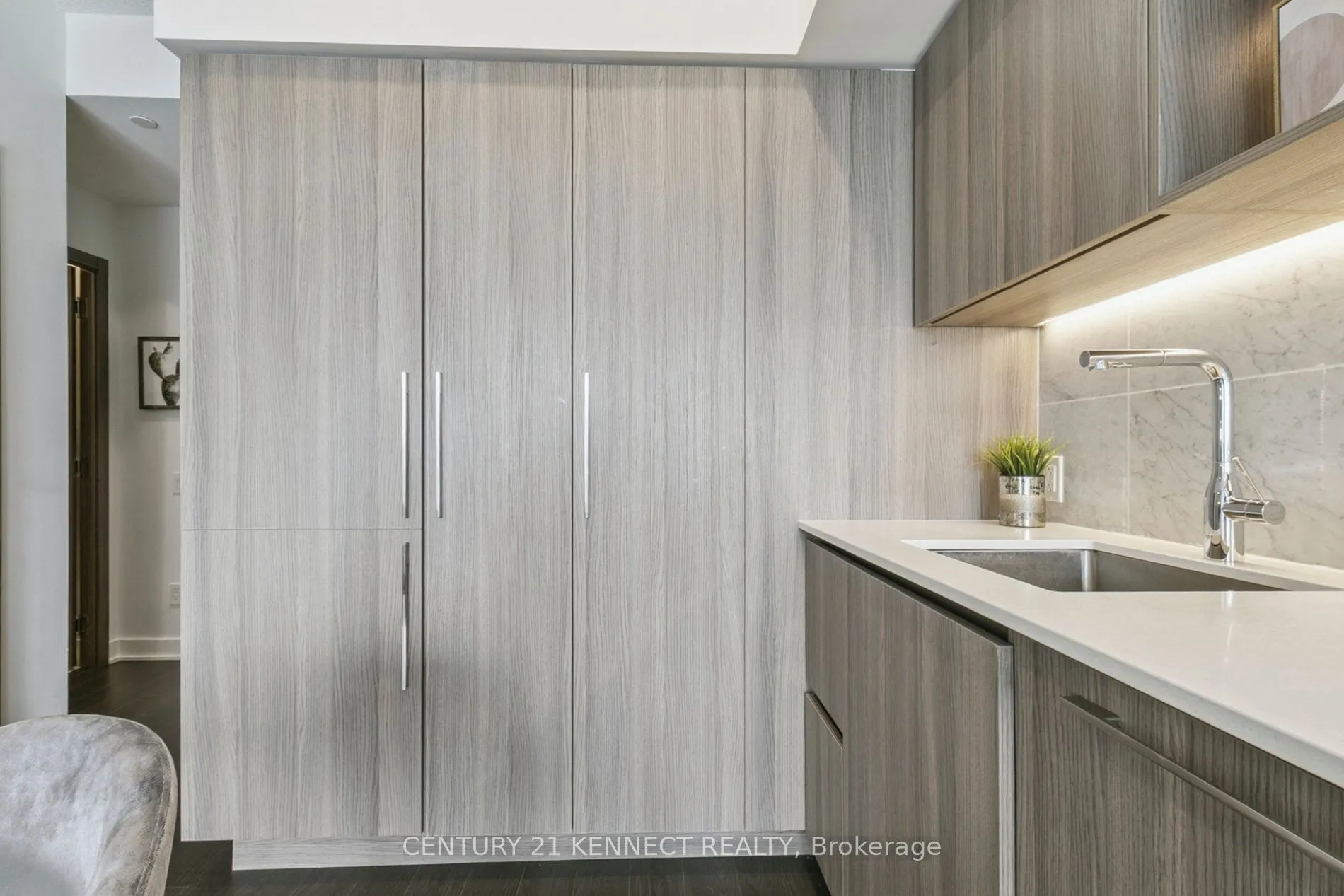 19 Bathurst Street, #3108