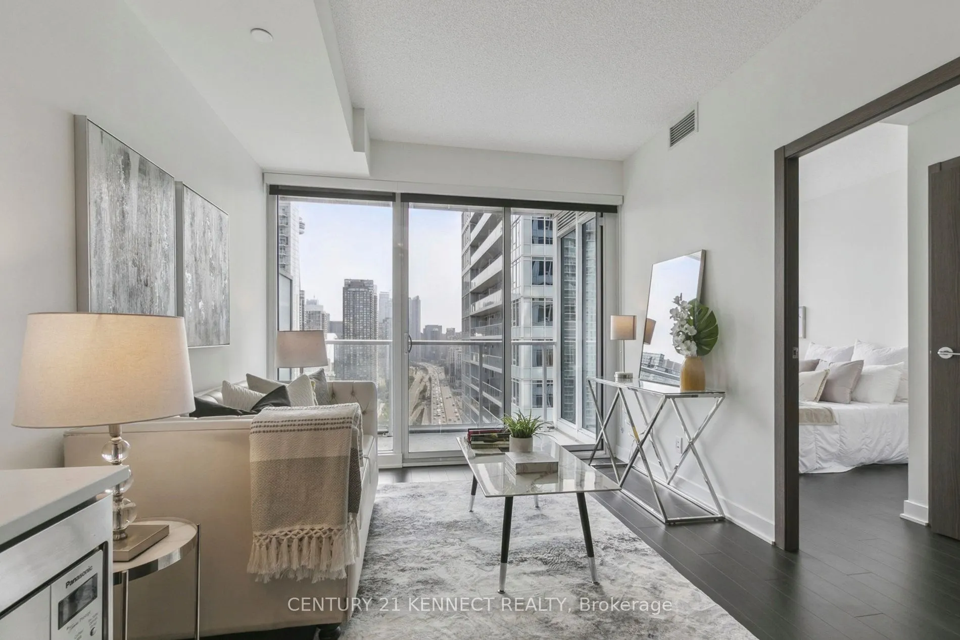 19 Bathurst Street, #3108