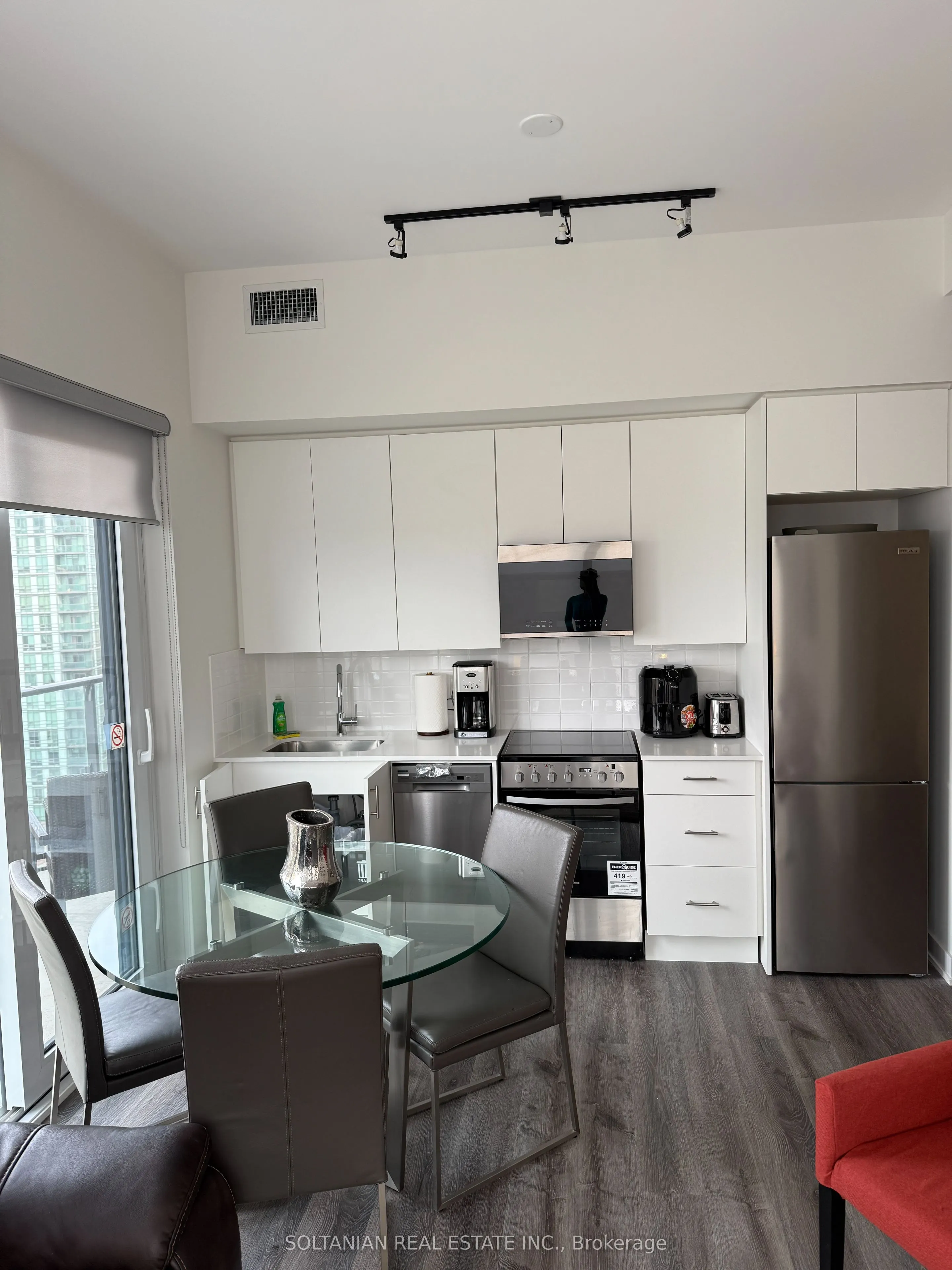 15 Ellerslie Avenue, #1408