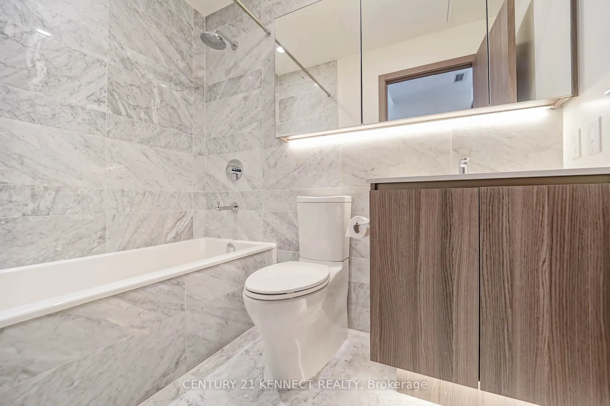 19 Bathurst Street, #3108
