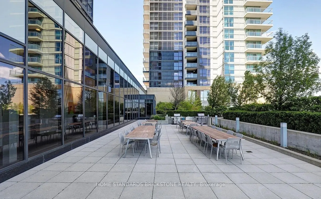 29 Singer Court, #2807