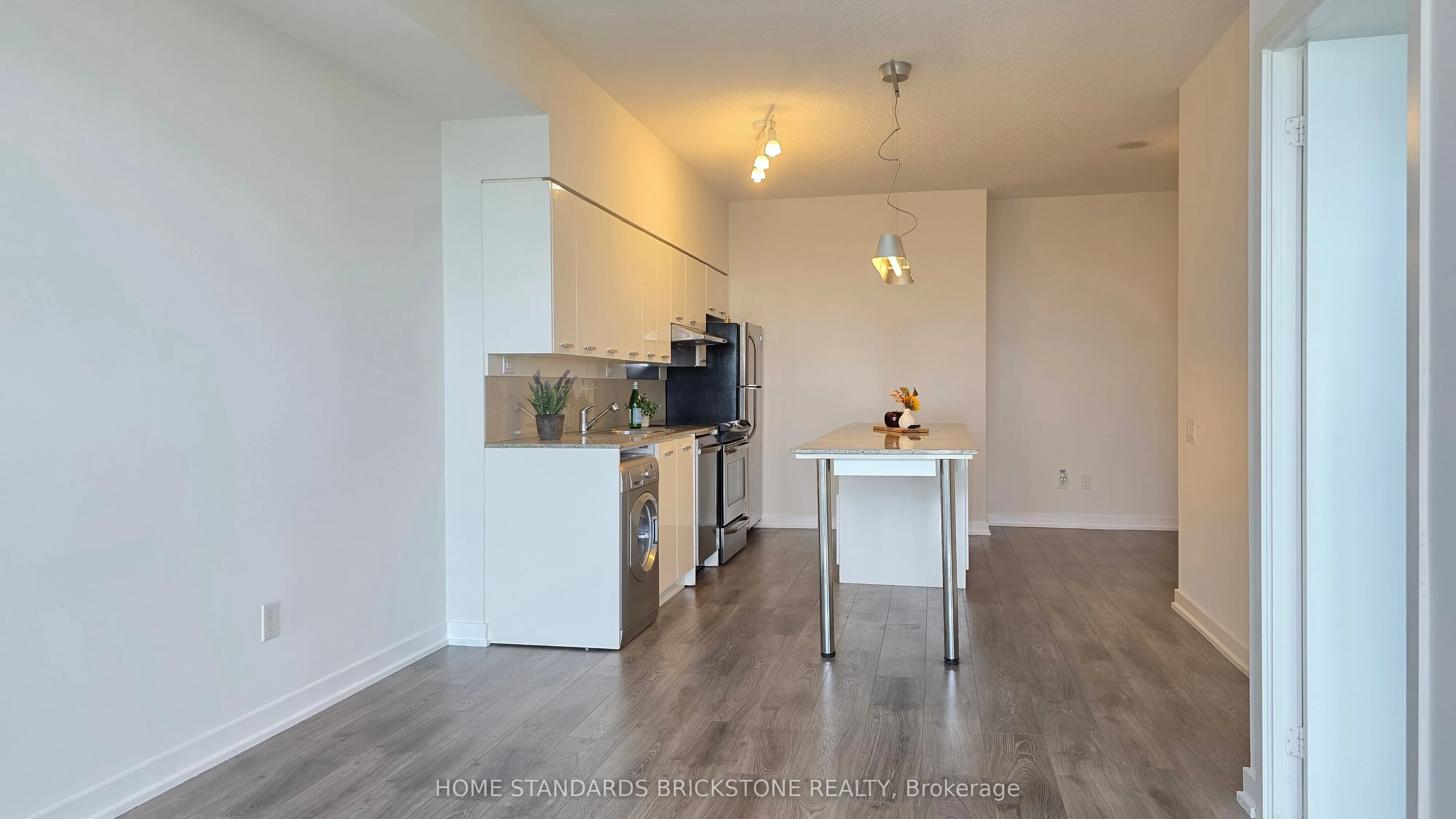 29 Singer Court, #2807