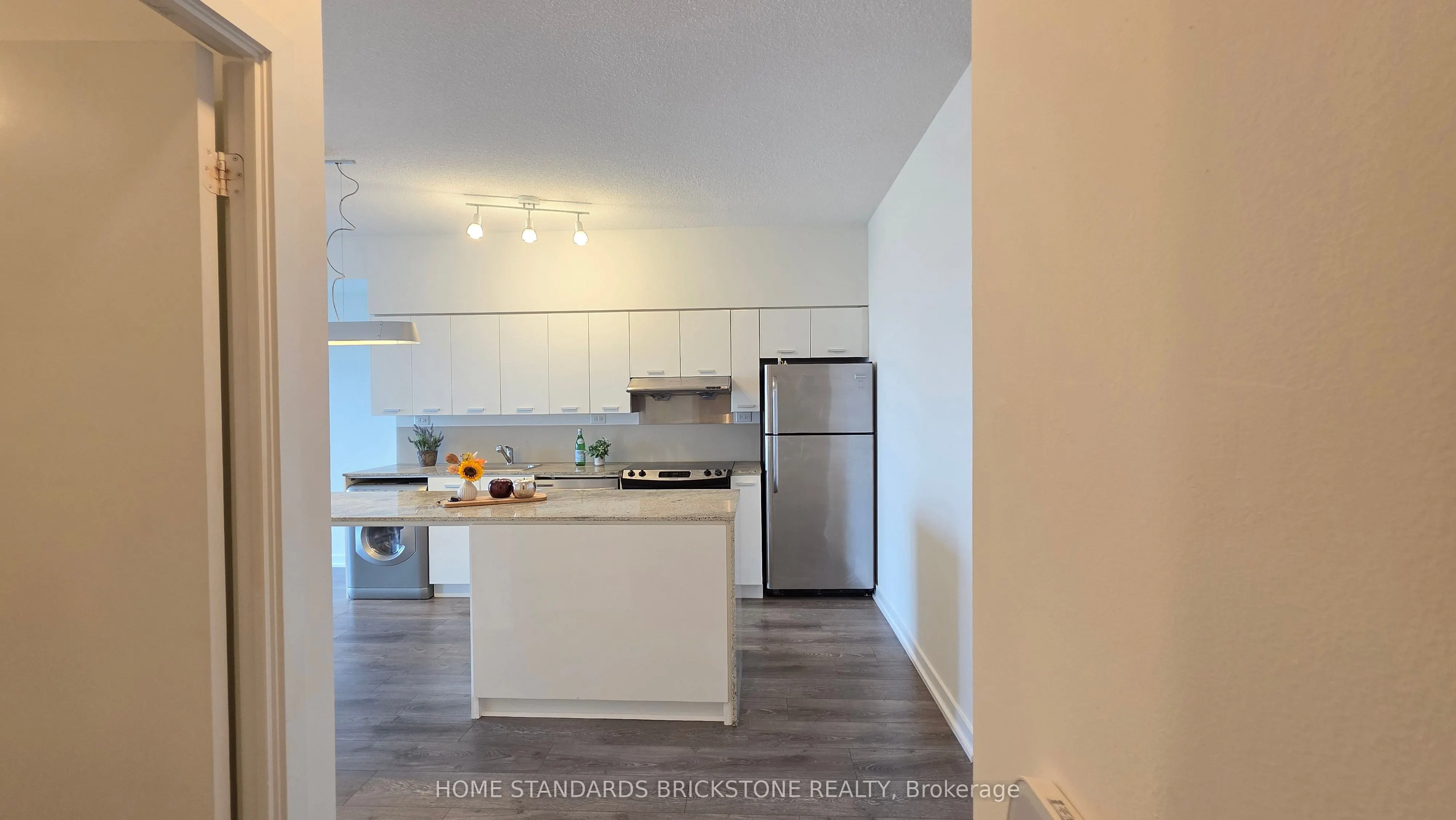 29 Singer Court, #2807
