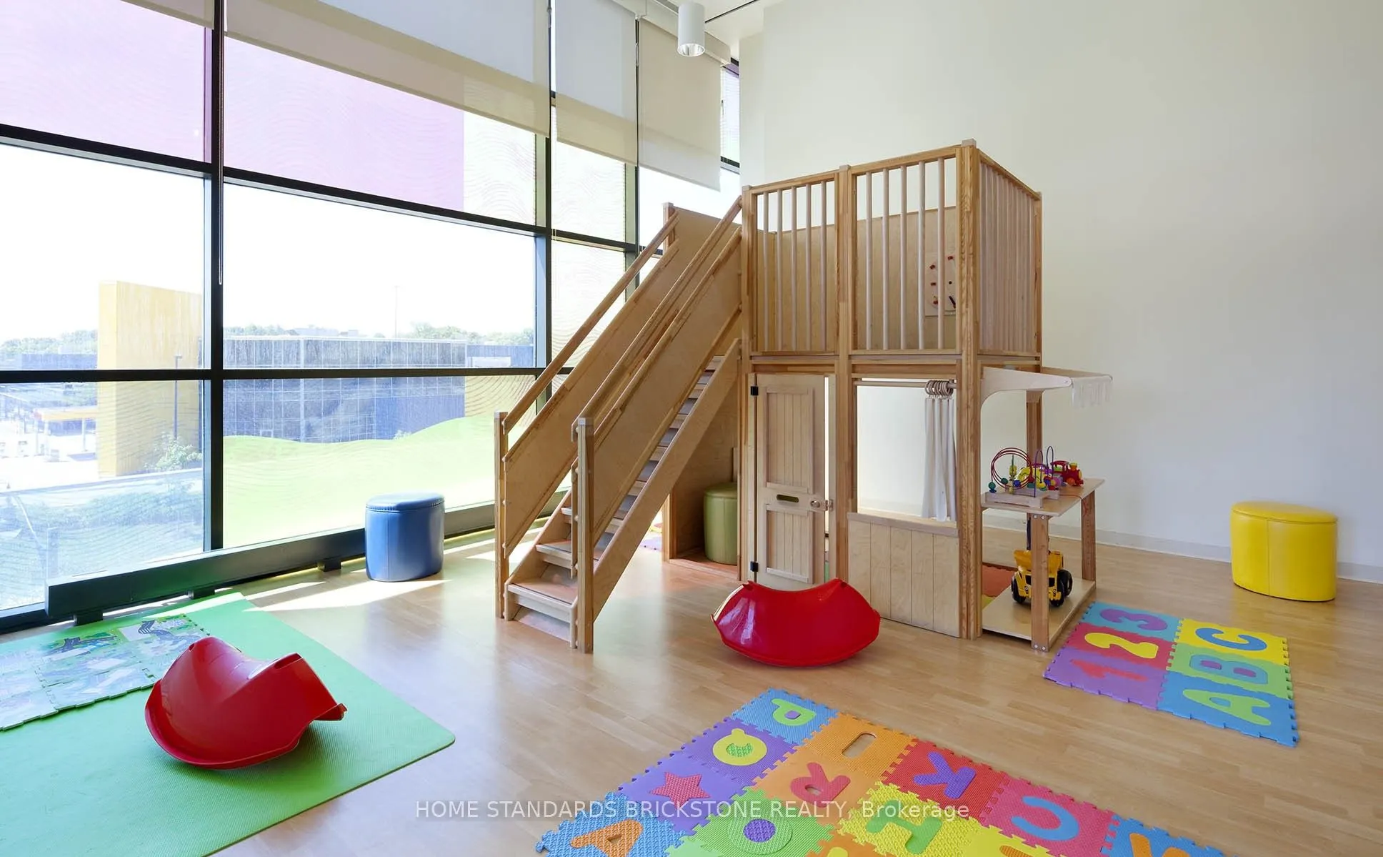 29 Singer Court, #2807