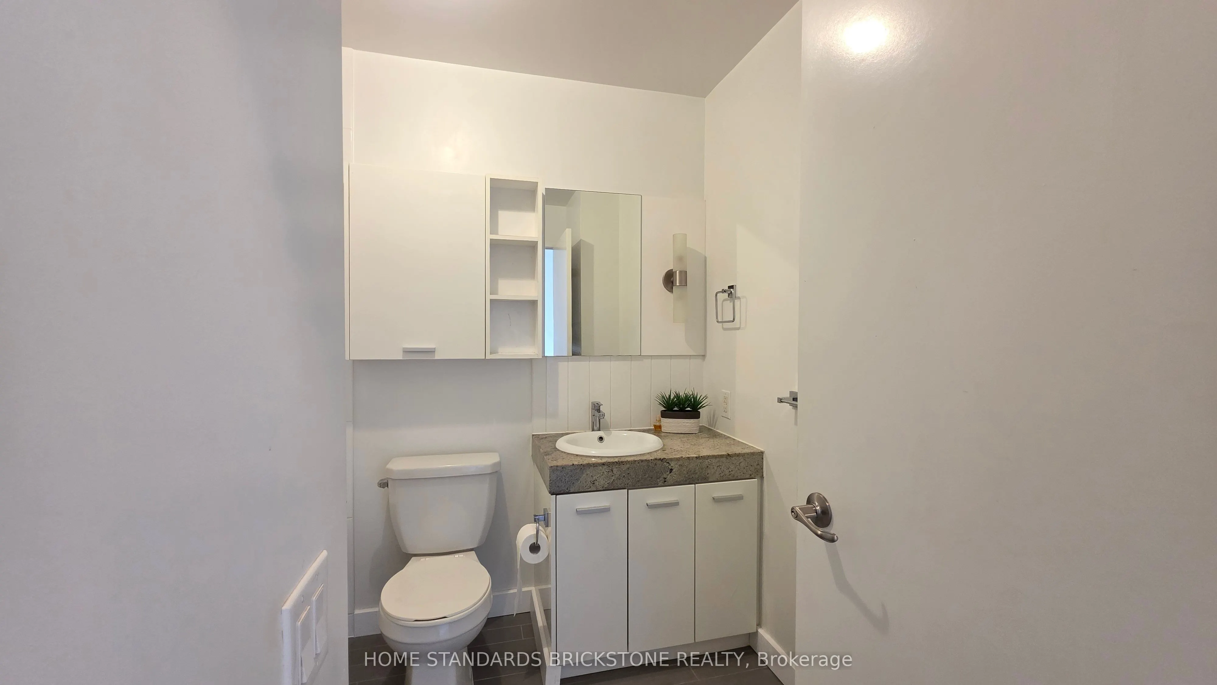 29 Singer Court, #2807