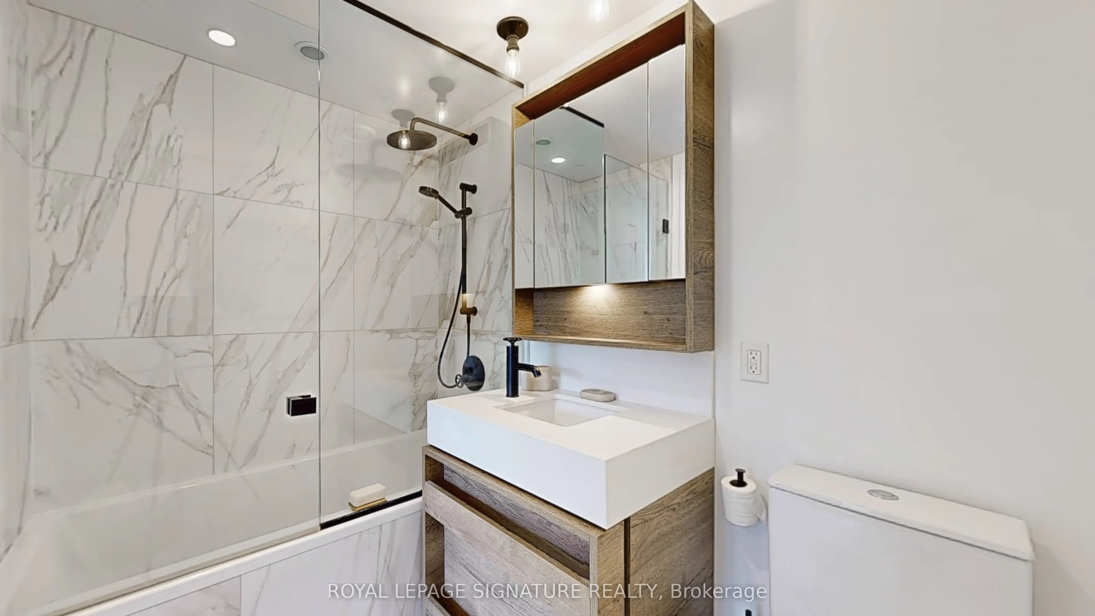 505 Richmond Street W, #1016