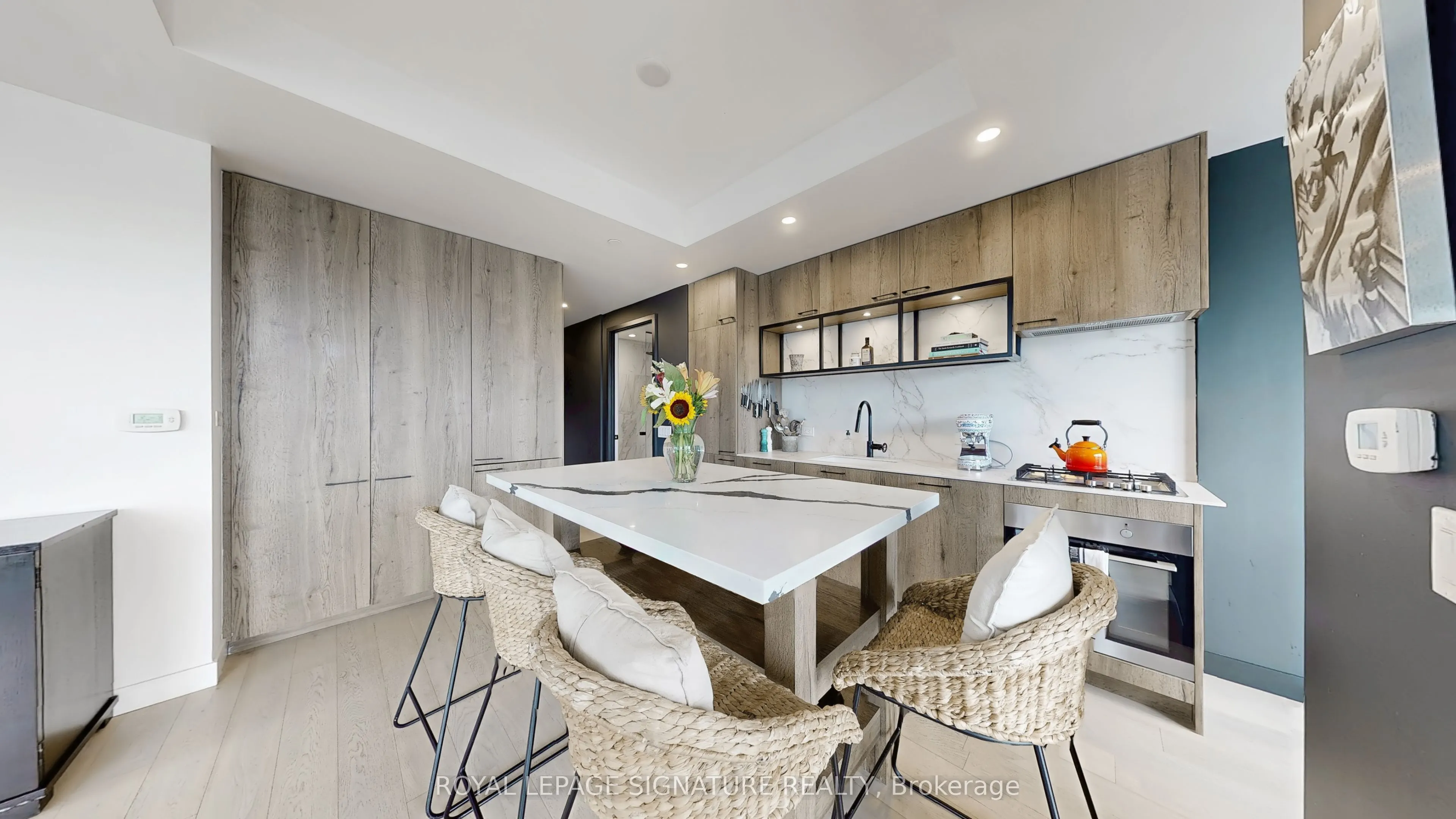 505 Richmond Street W, #1016