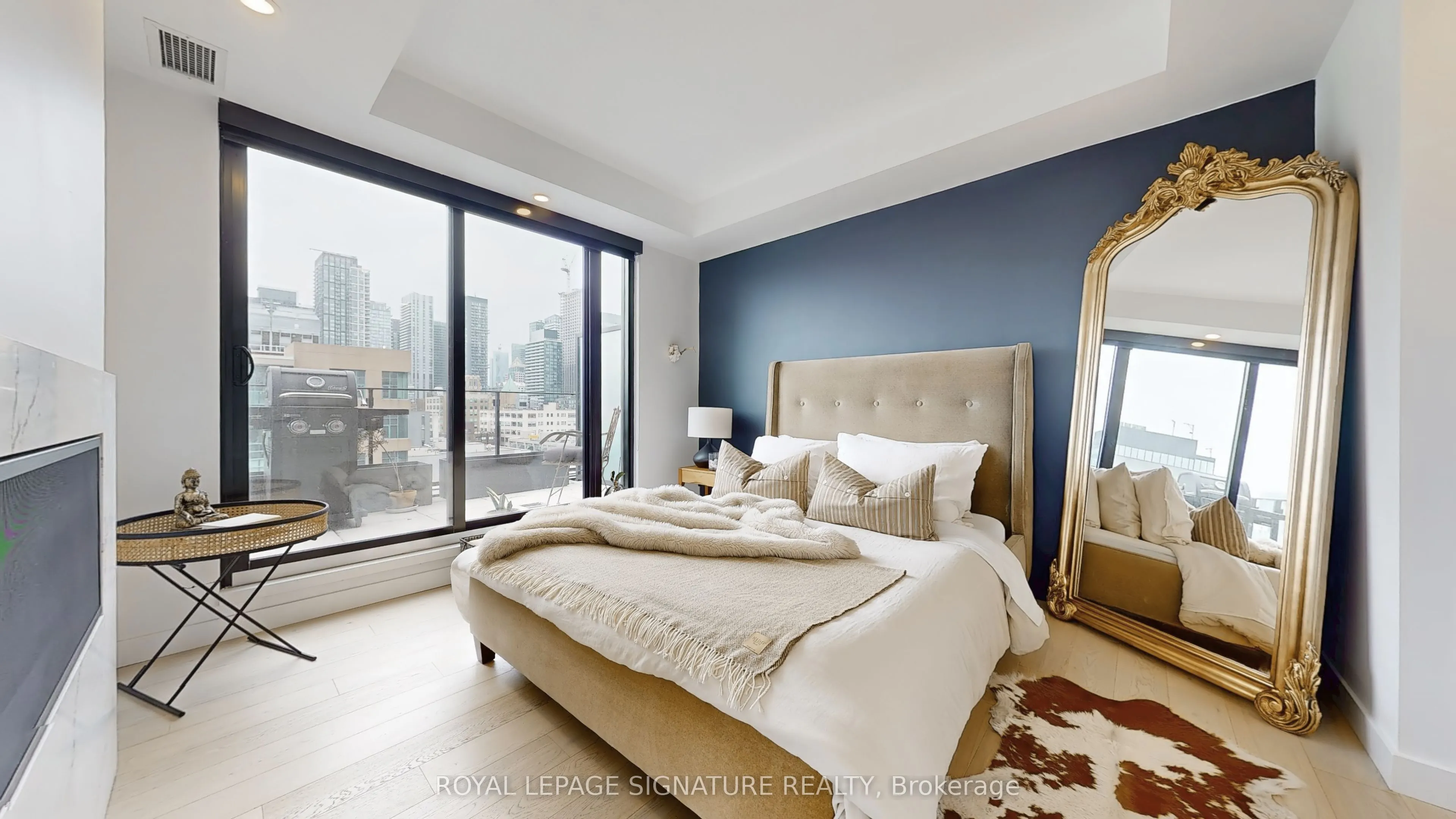 505 Richmond Street W, #1016