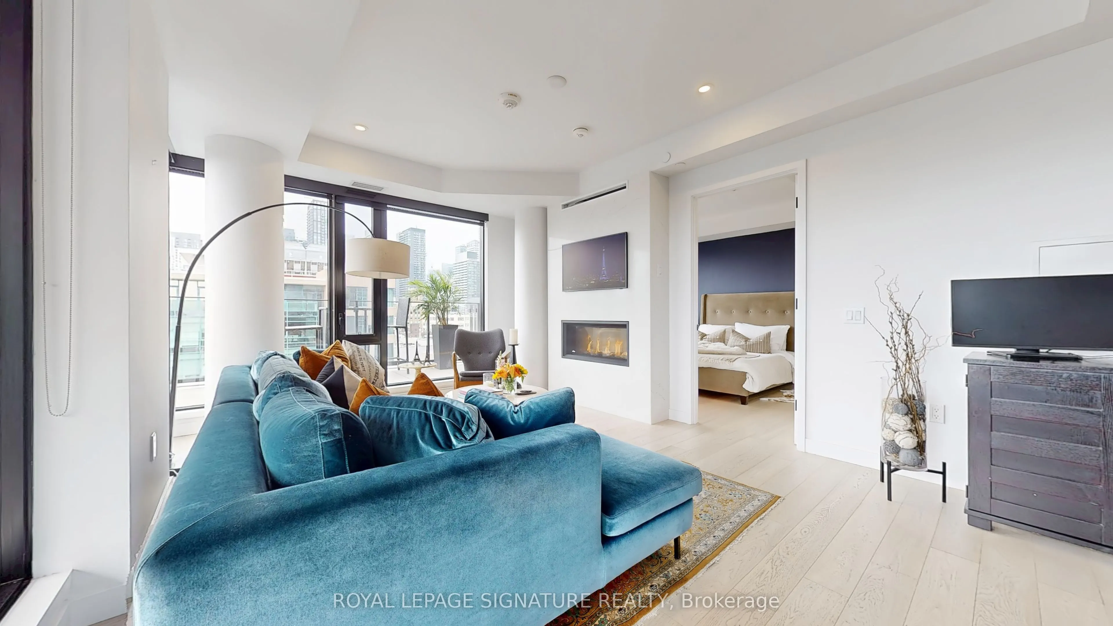 505 Richmond Street W, #1016