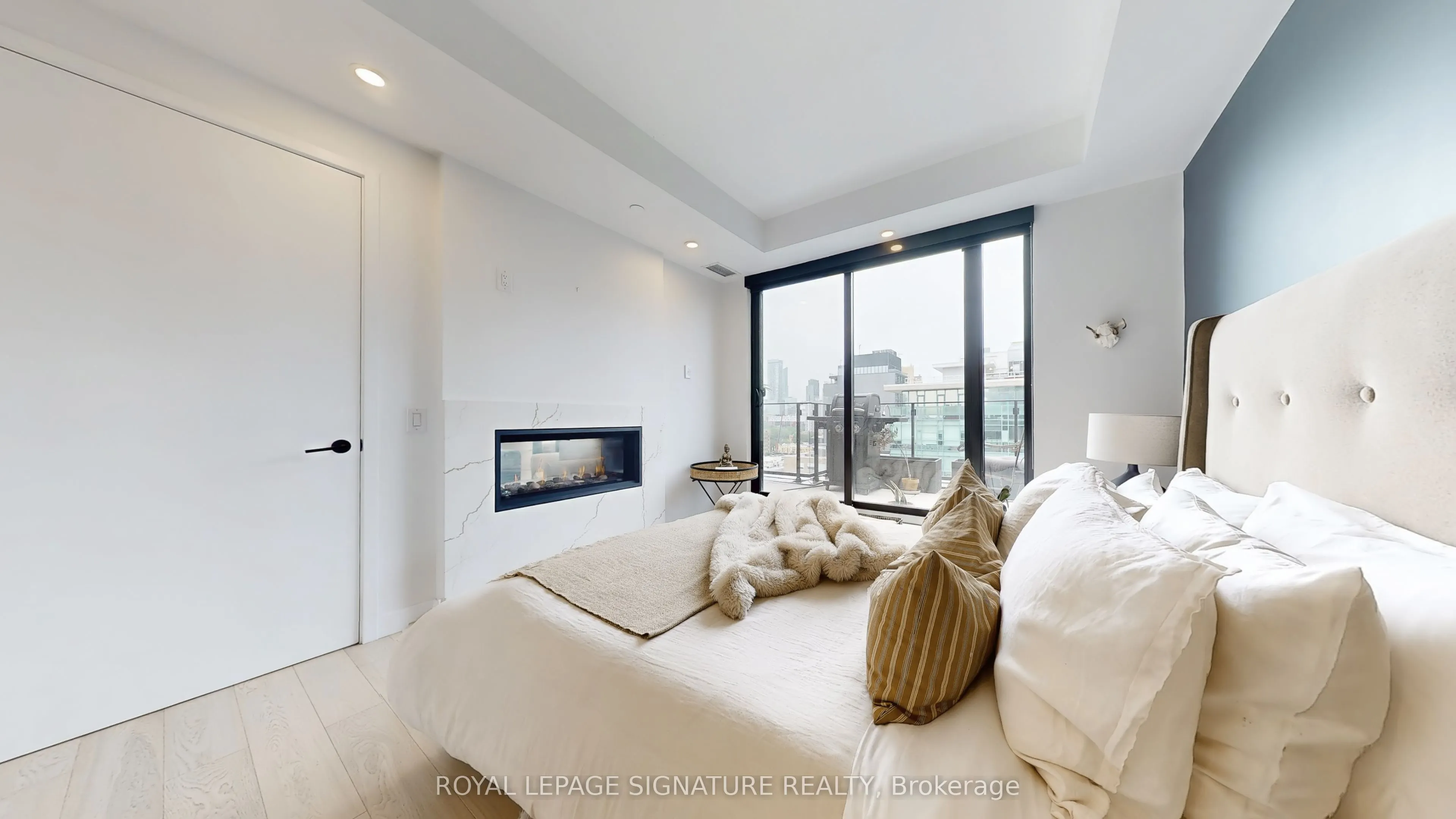 505 Richmond Street W, #1016