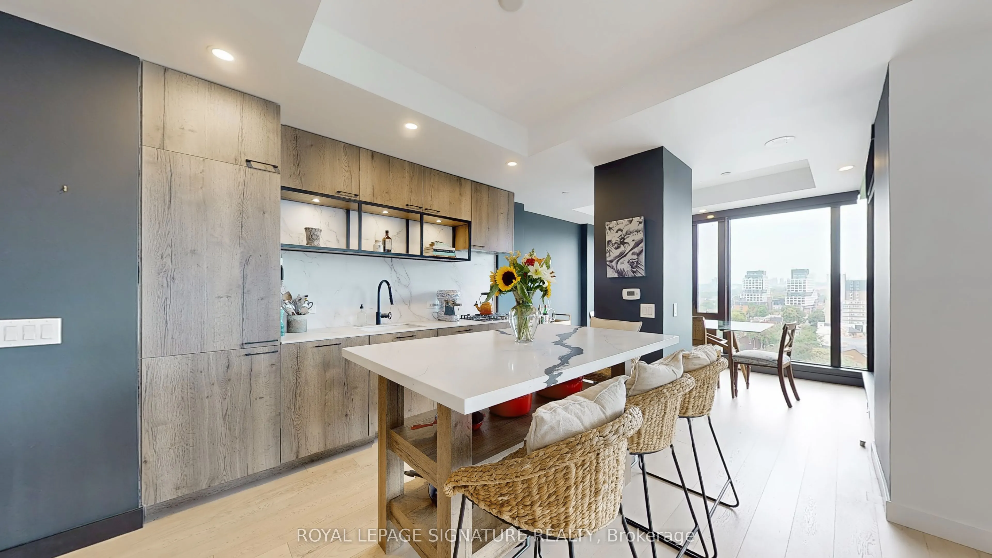 505 Richmond Street W, #1016