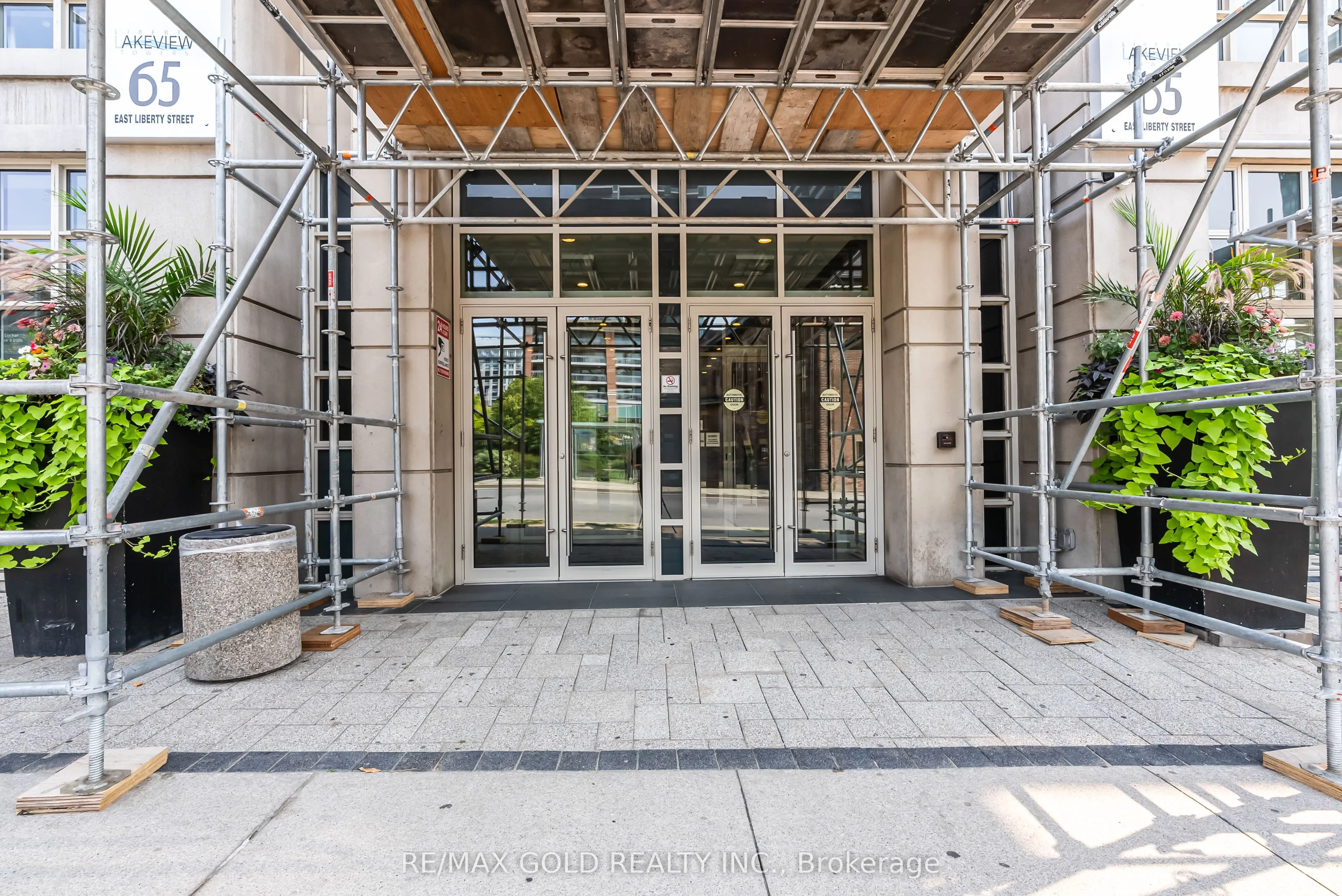 65 East Liberty Street, #606