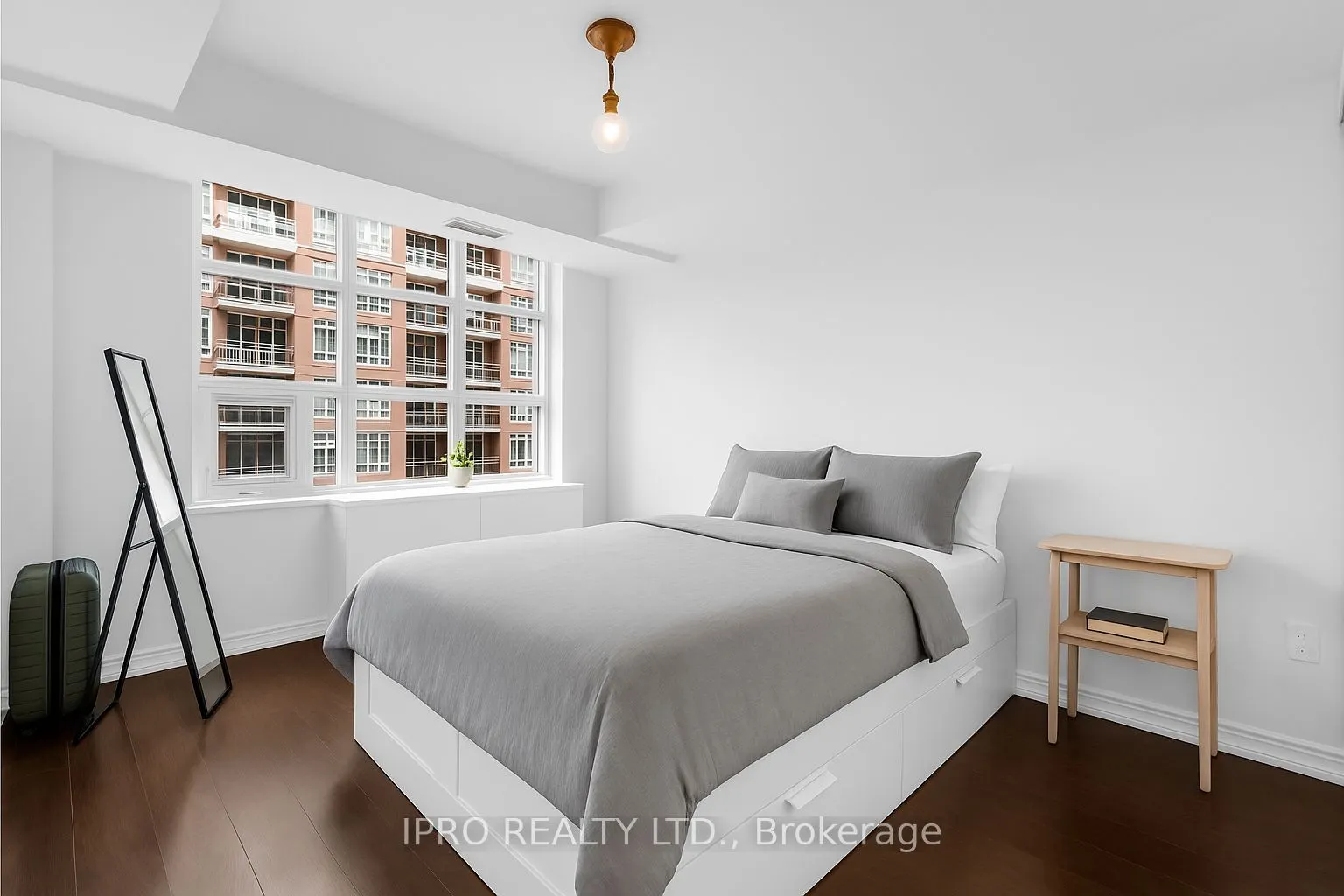 65 East Liberty Street, #606