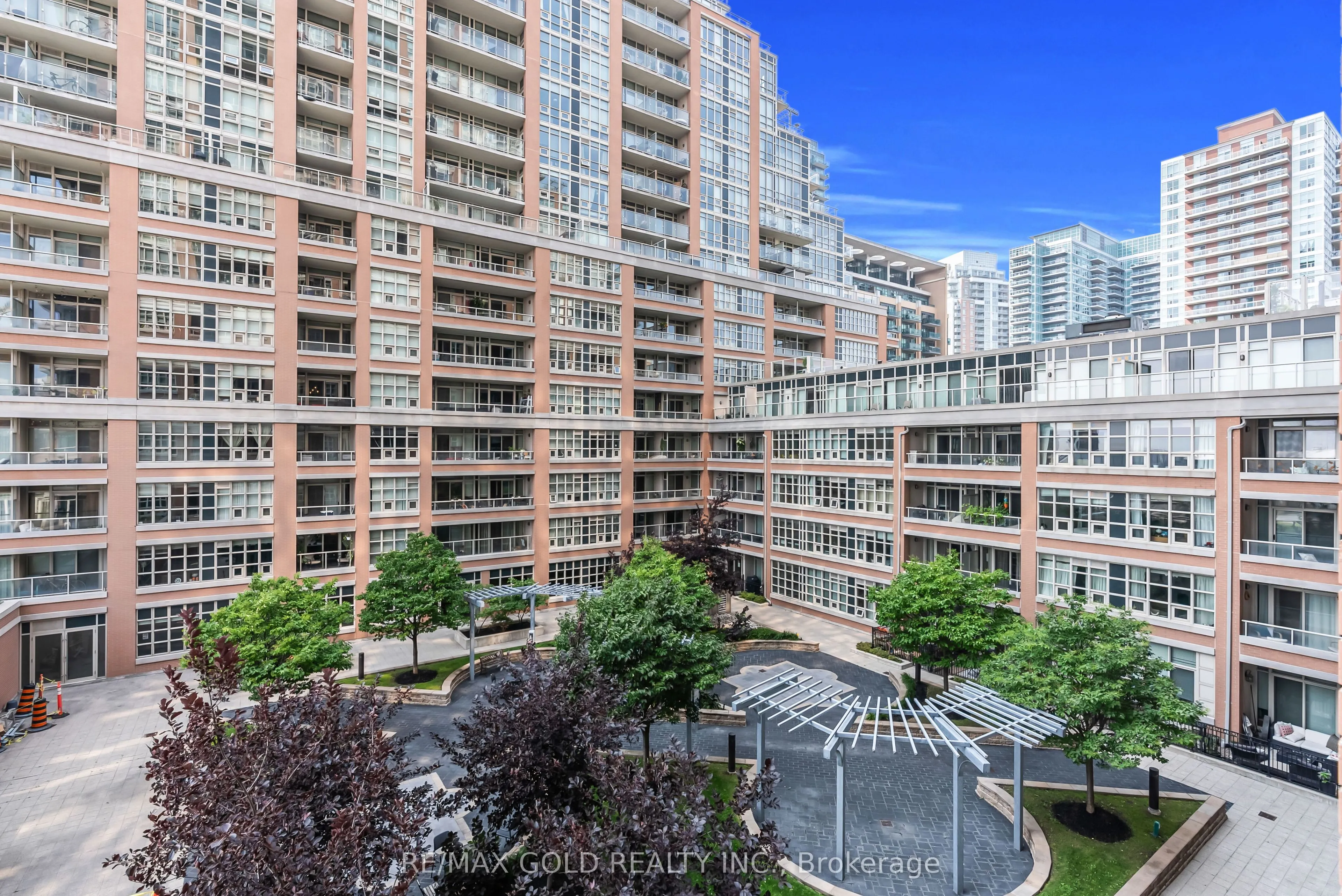 65 East Liberty Street, #606