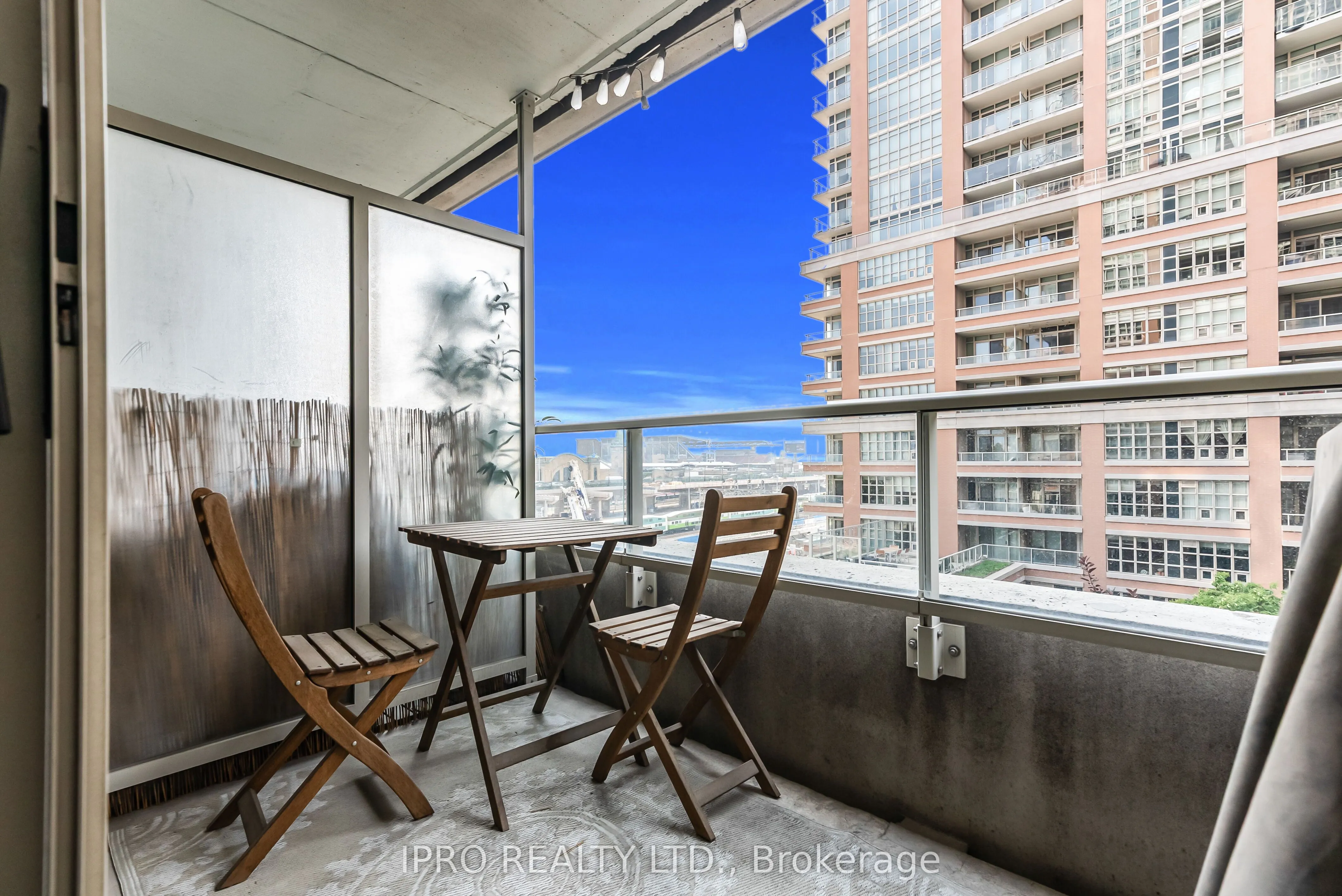 65 East Liberty Street, #606