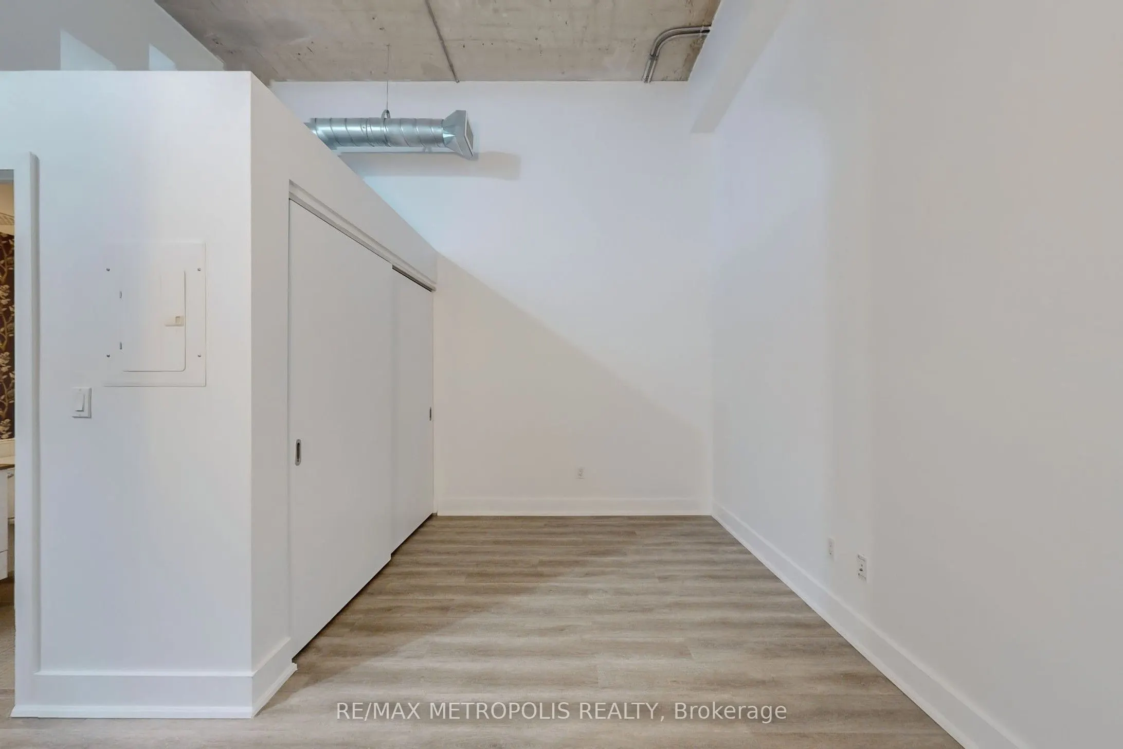 637 Lake Shore Boulevard W, #328