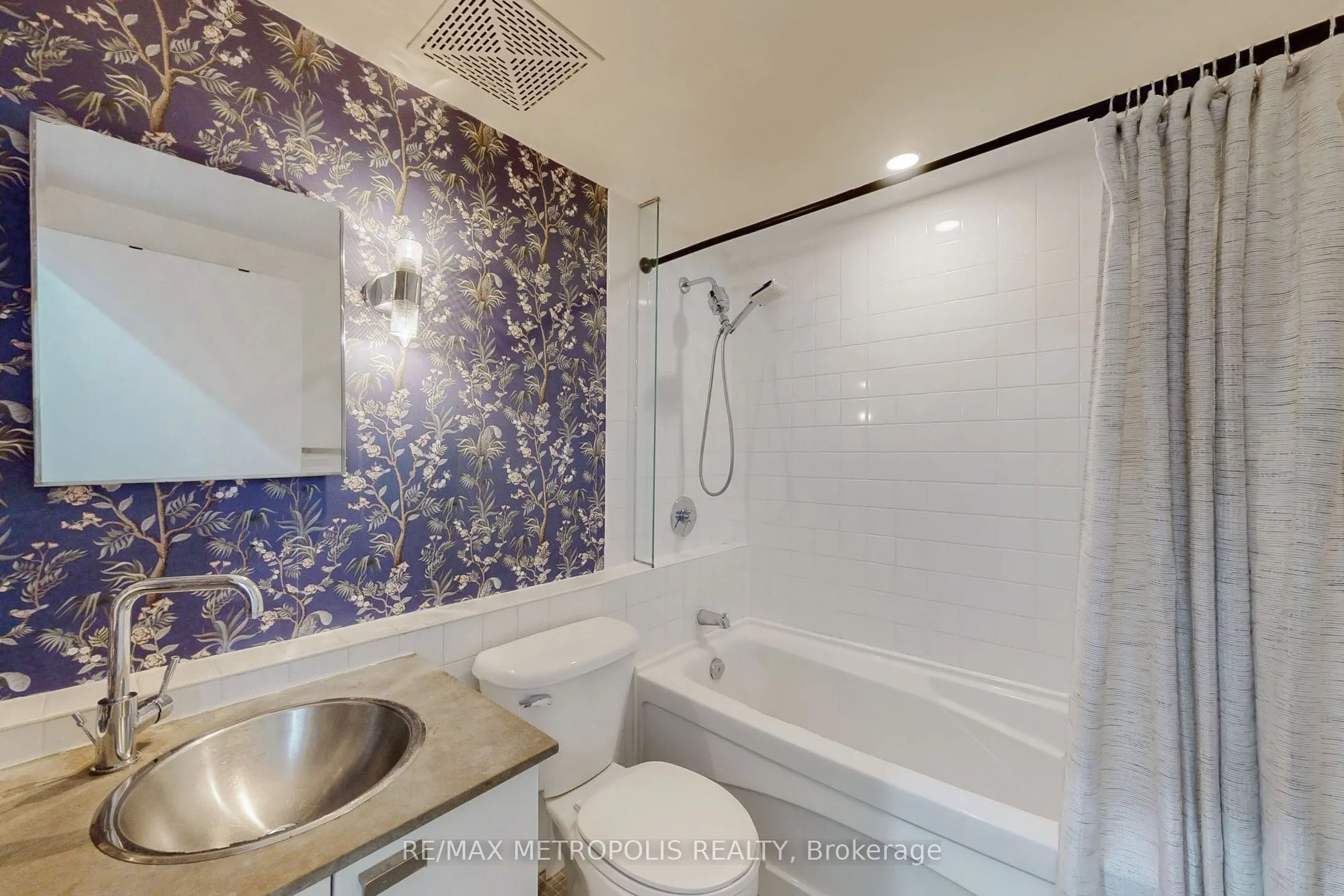 637 Lake Shore Boulevard W, #328
