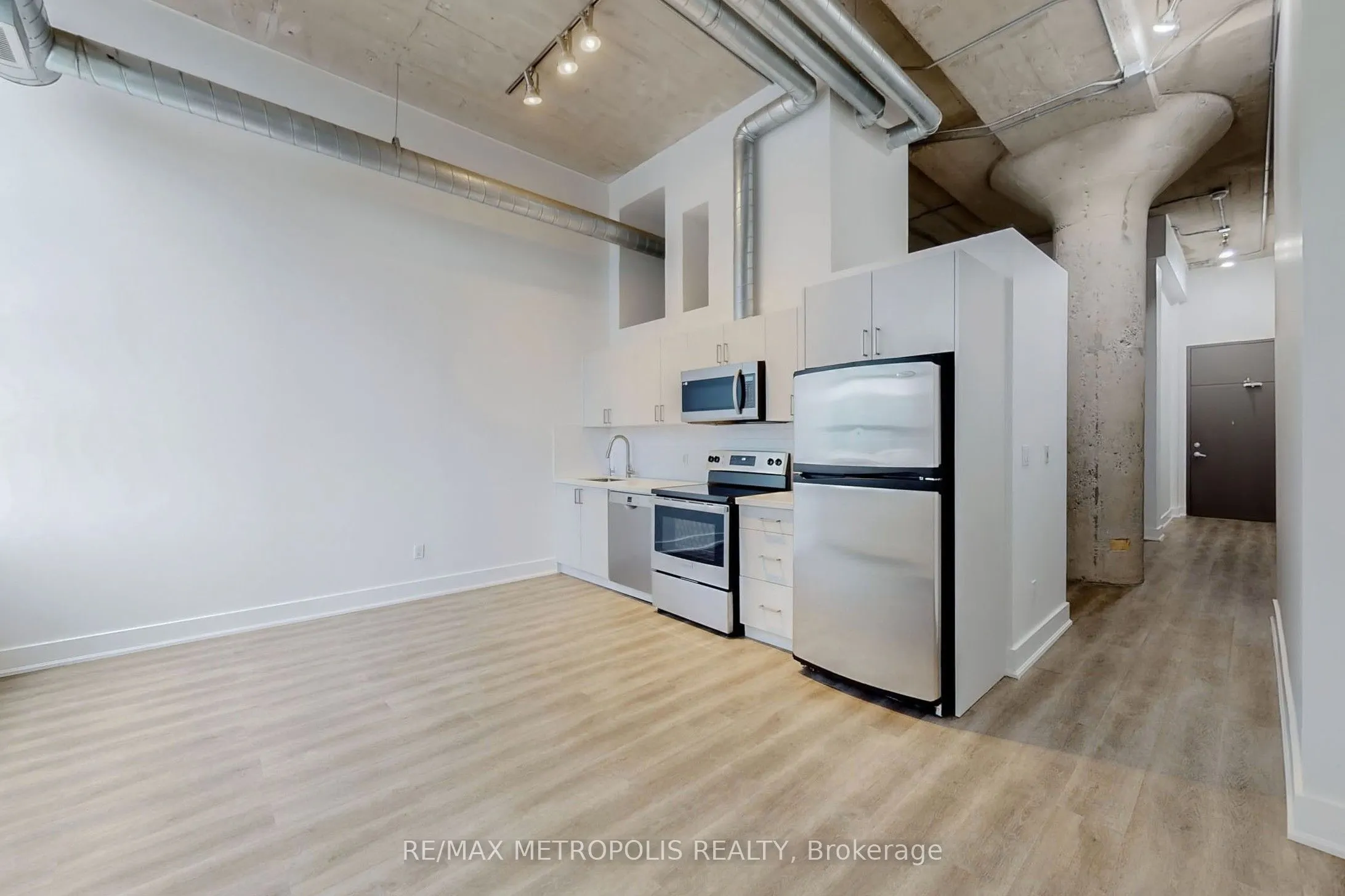 637 Lake Shore Boulevard W, #328