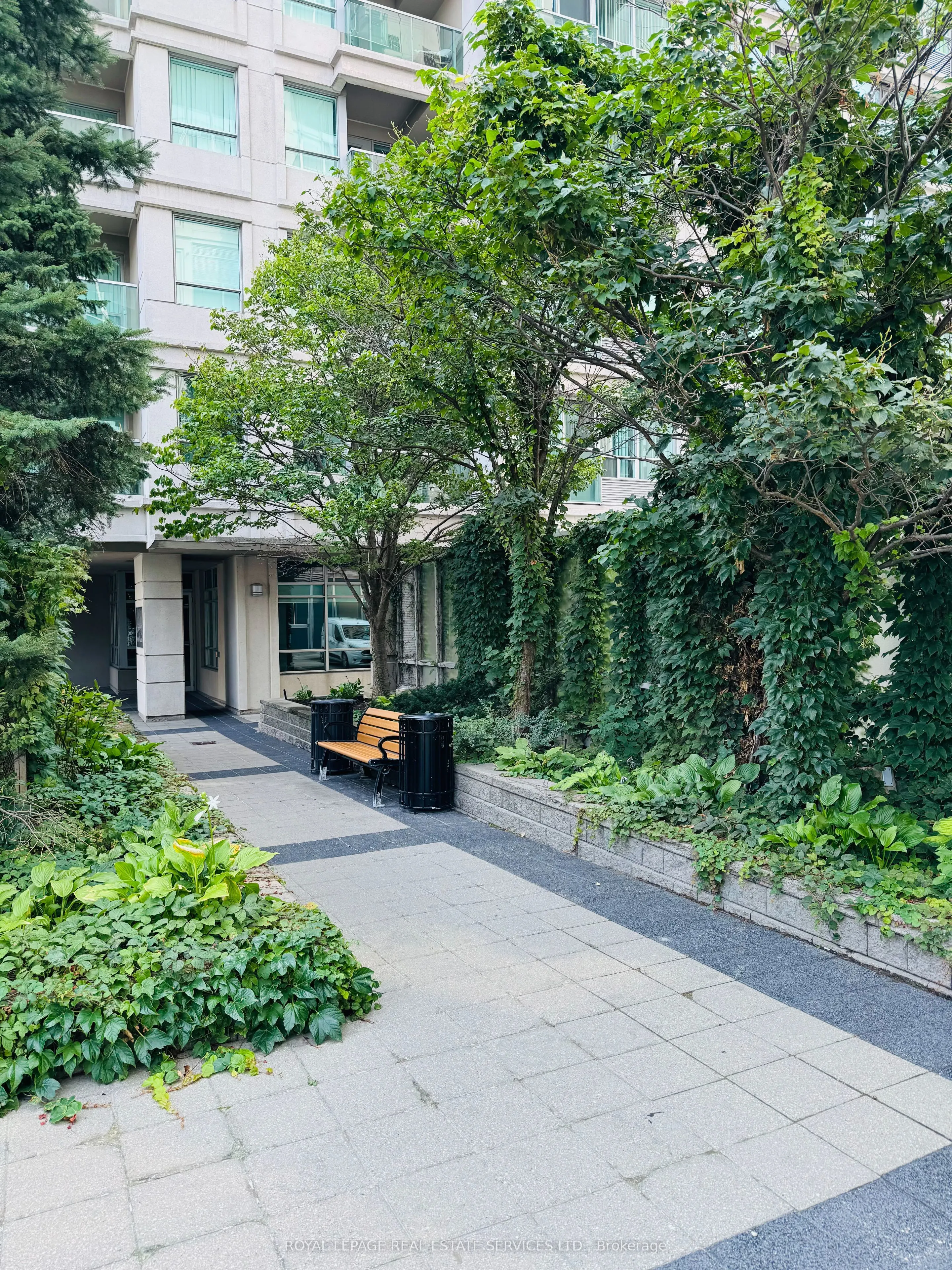 19 Avondale Avenue, #309