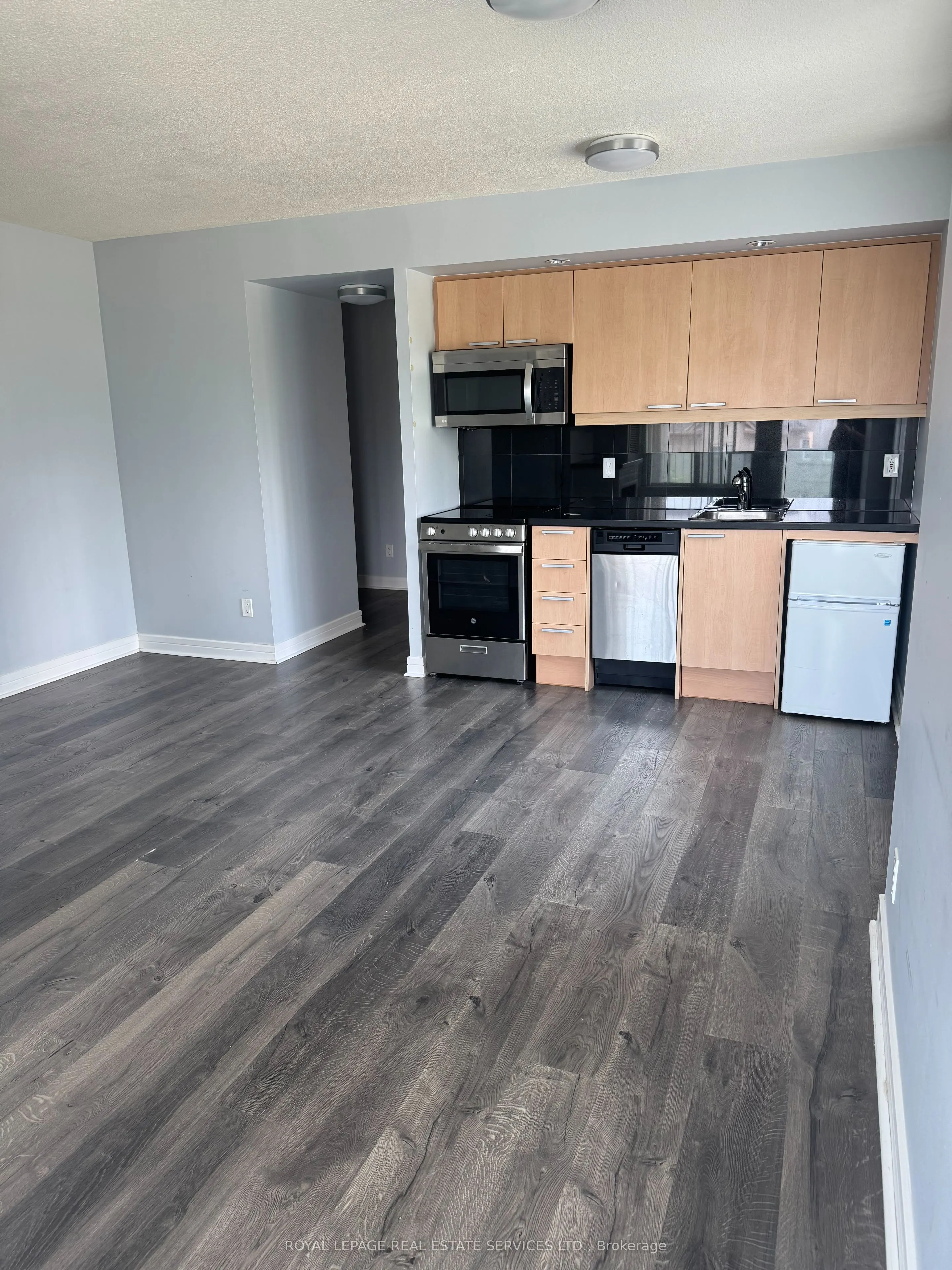 19 Avondale Avenue, #309