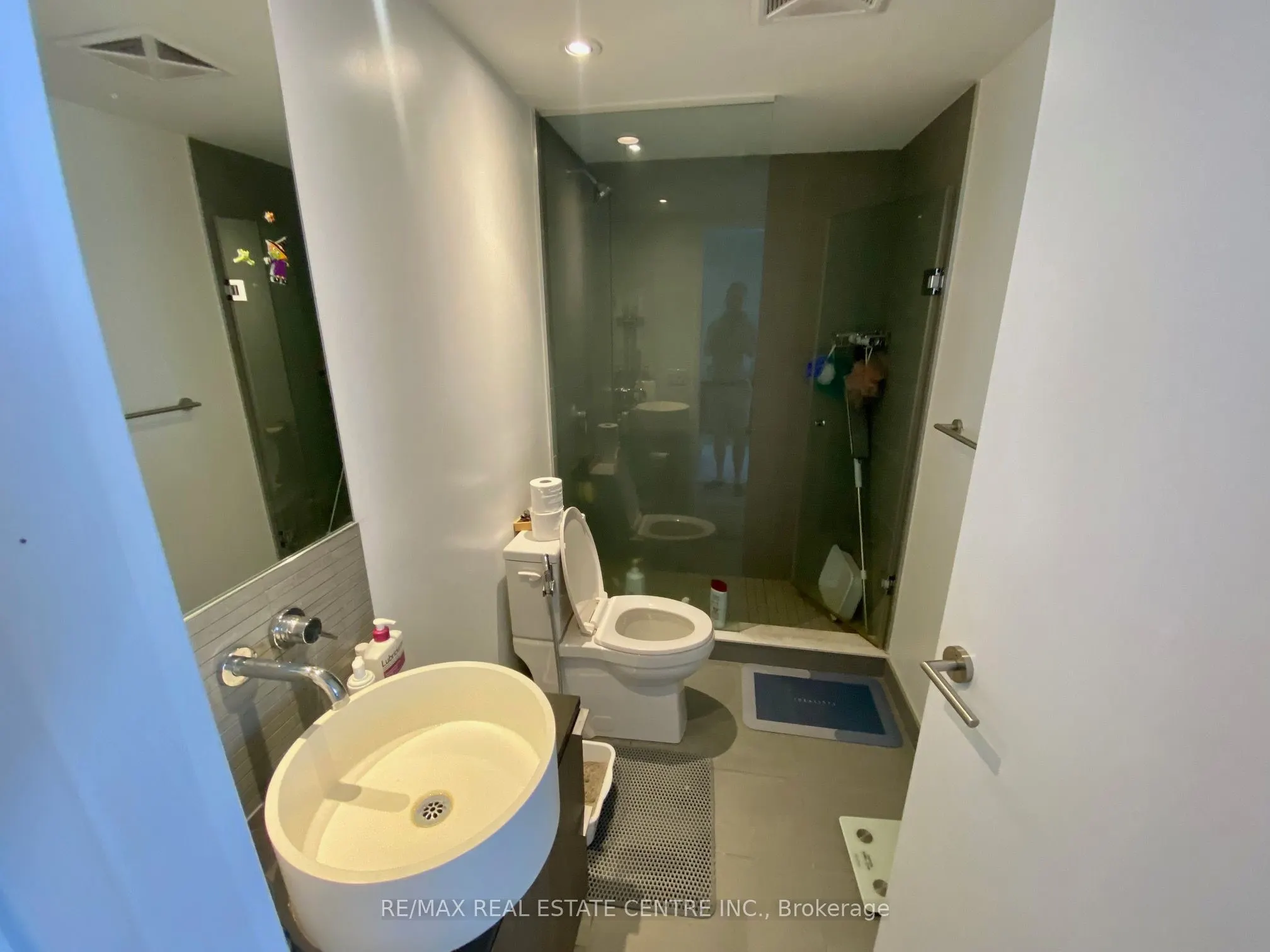 161 Roehampton Avenue E, #806