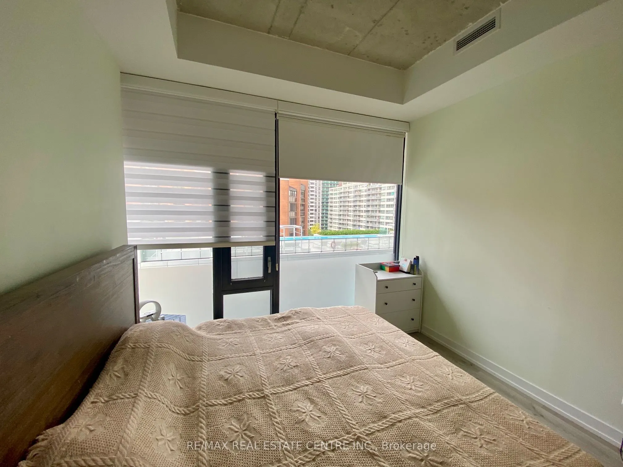 161 Roehampton Avenue E, #806