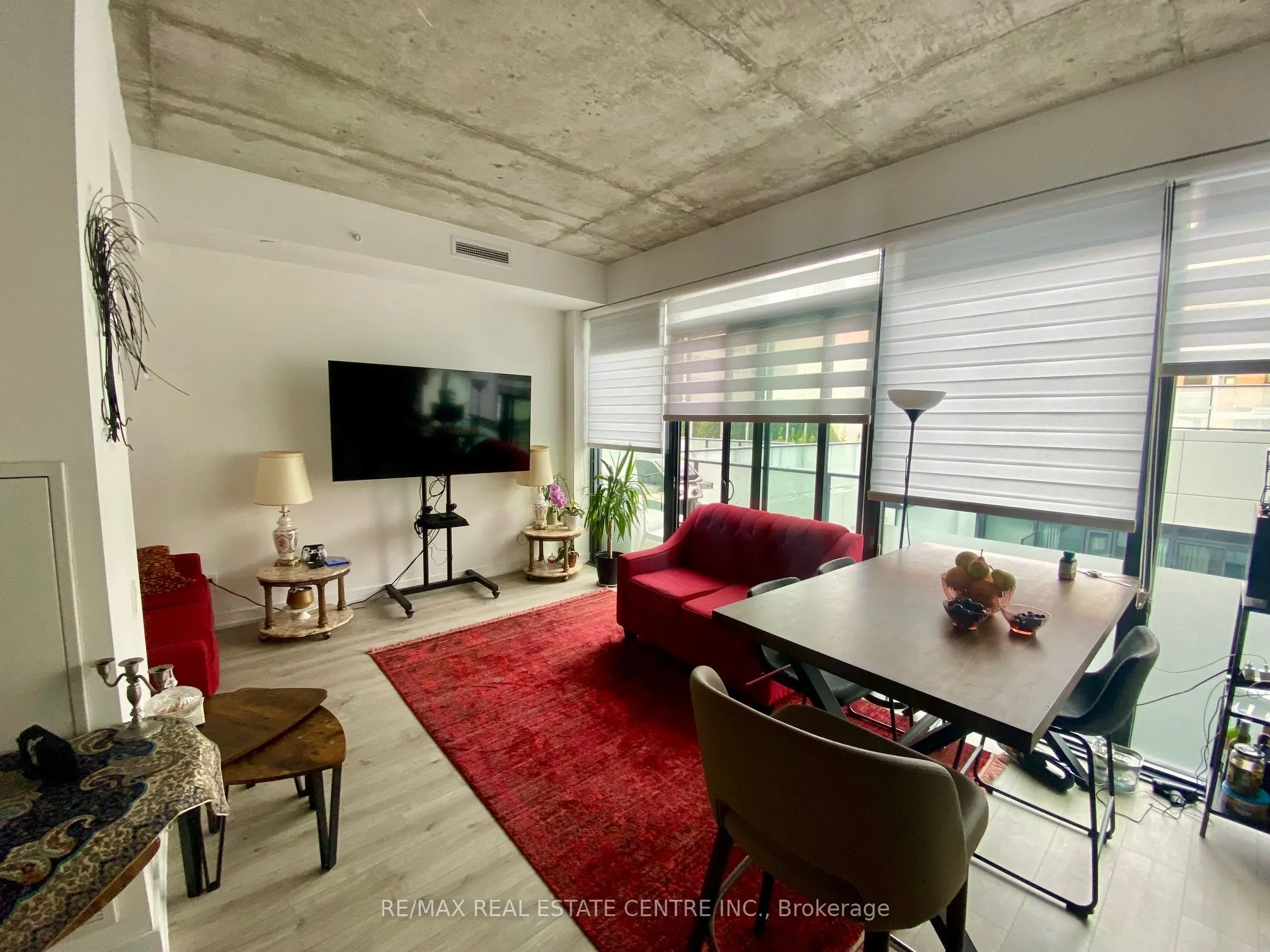 161 Roehampton Avenue E, #806