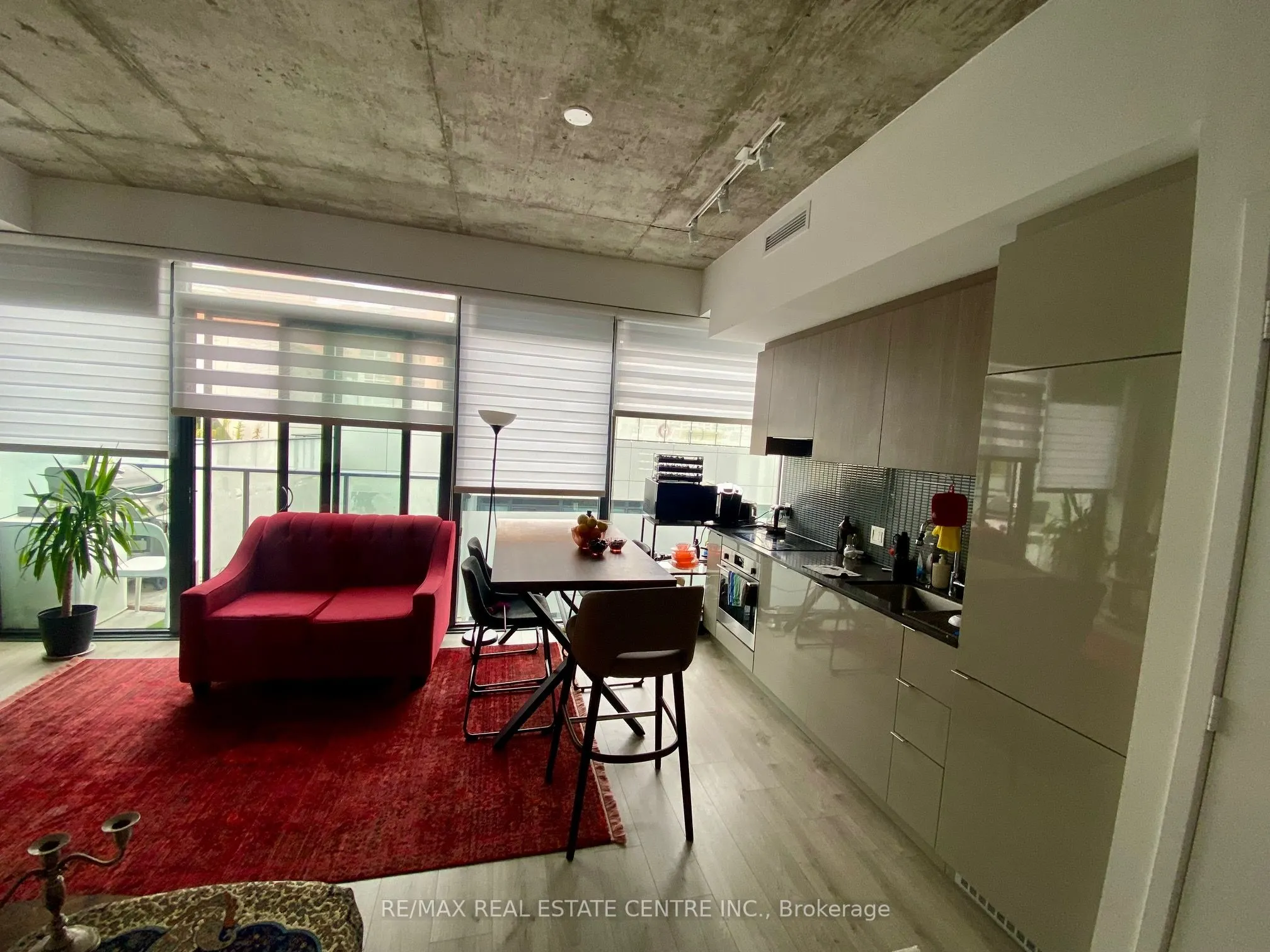 161 Roehampton Avenue E, #806