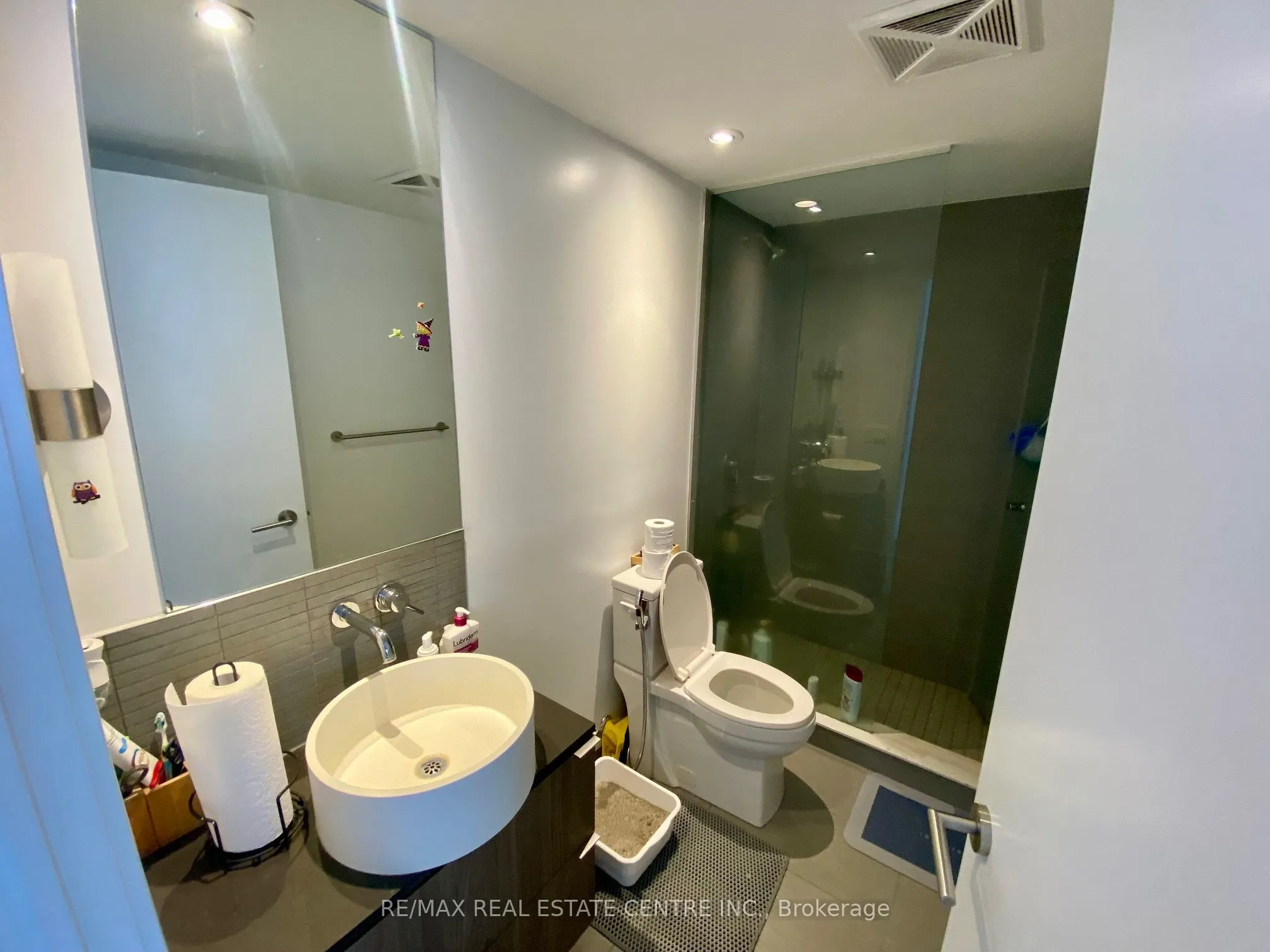 161 Roehampton Avenue E, #806