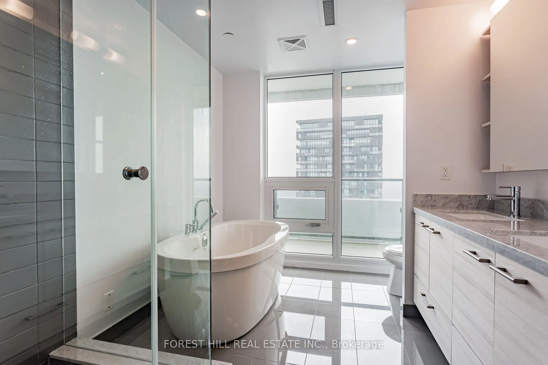2221 Yonge Street, #5701