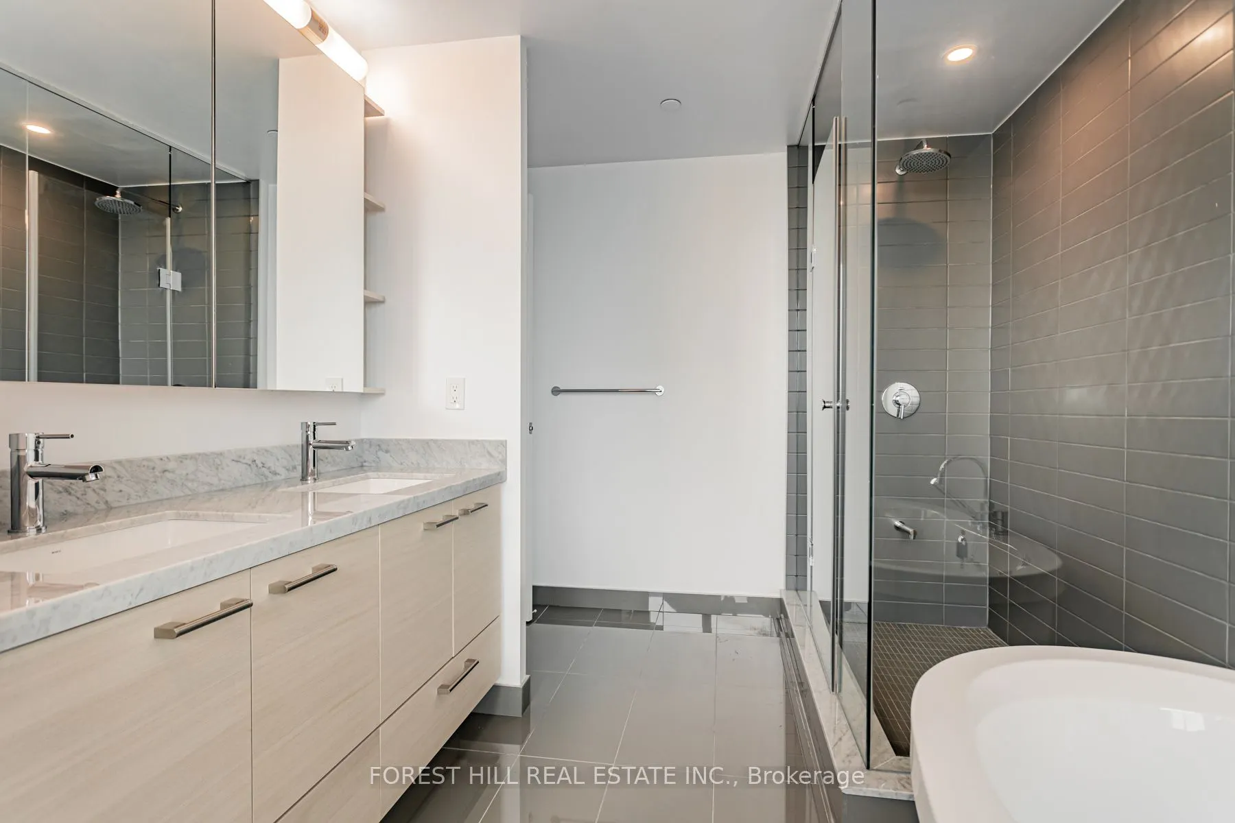 2221 Yonge Street, #5701
