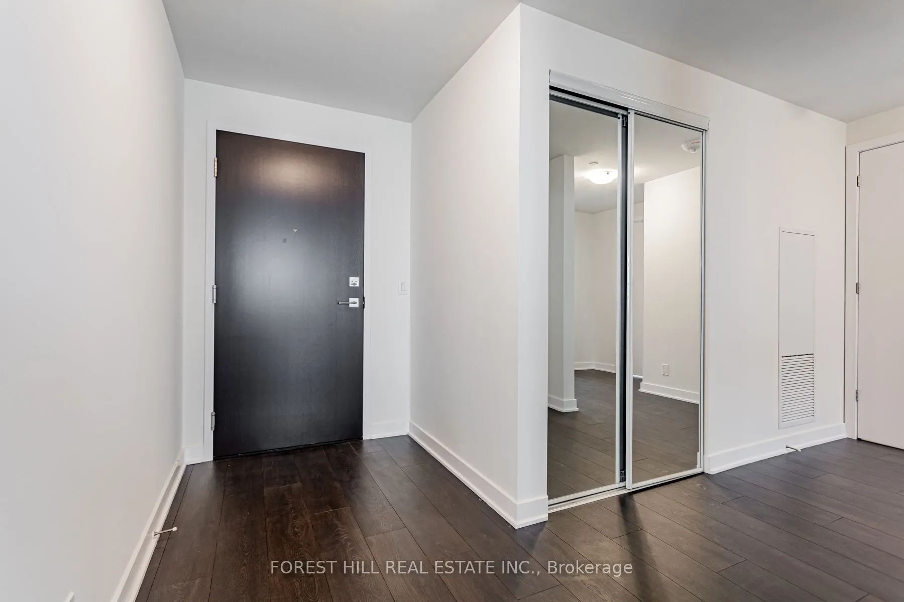 2221 Yonge Street, #5701