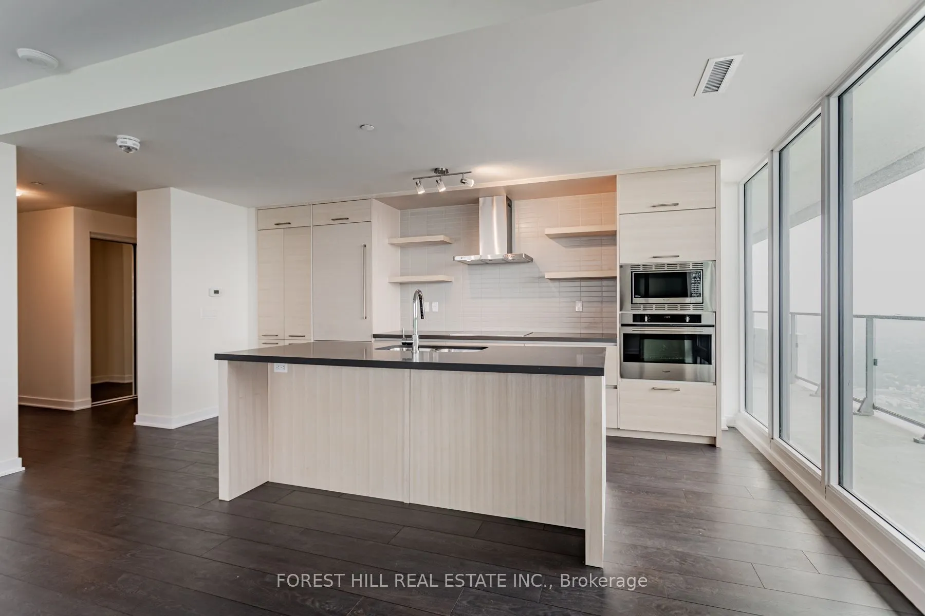 2221 Yonge Street, #5701