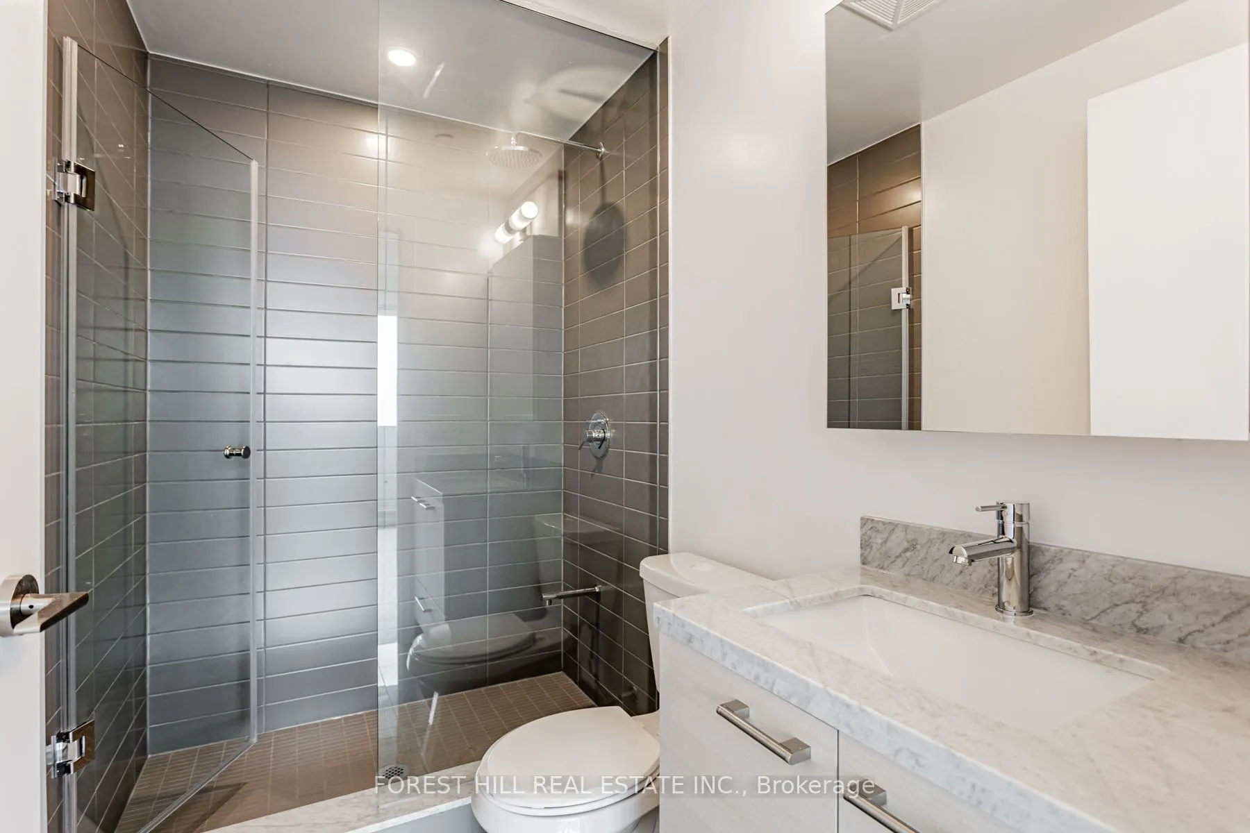 2221 Yonge Street, #5701