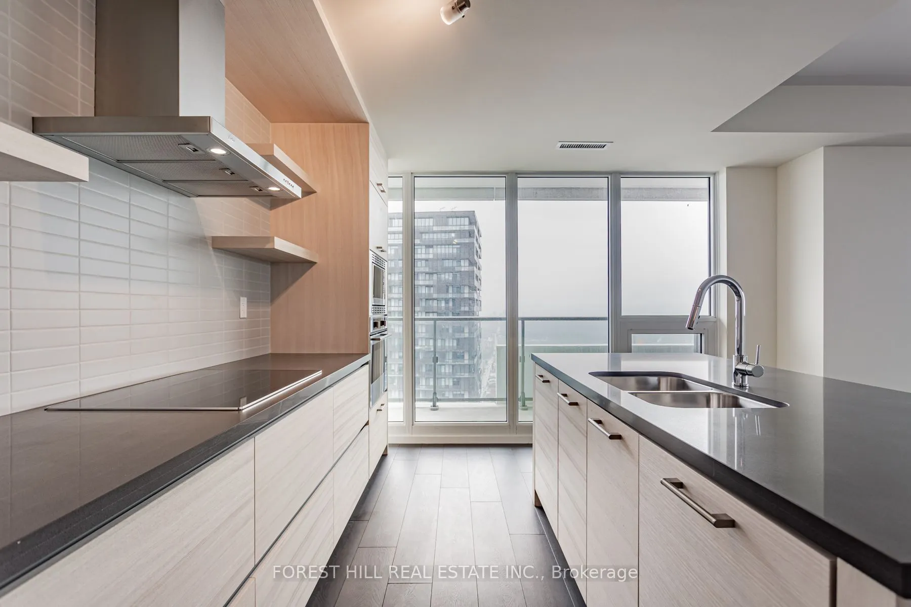 2221 Yonge Street, #5701