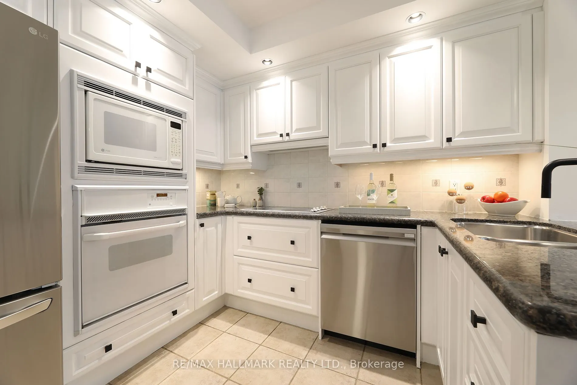 2727 Yonge Street, #609