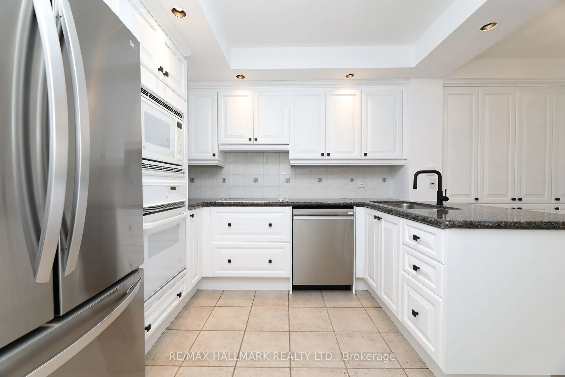 2727 Yonge Street, #609